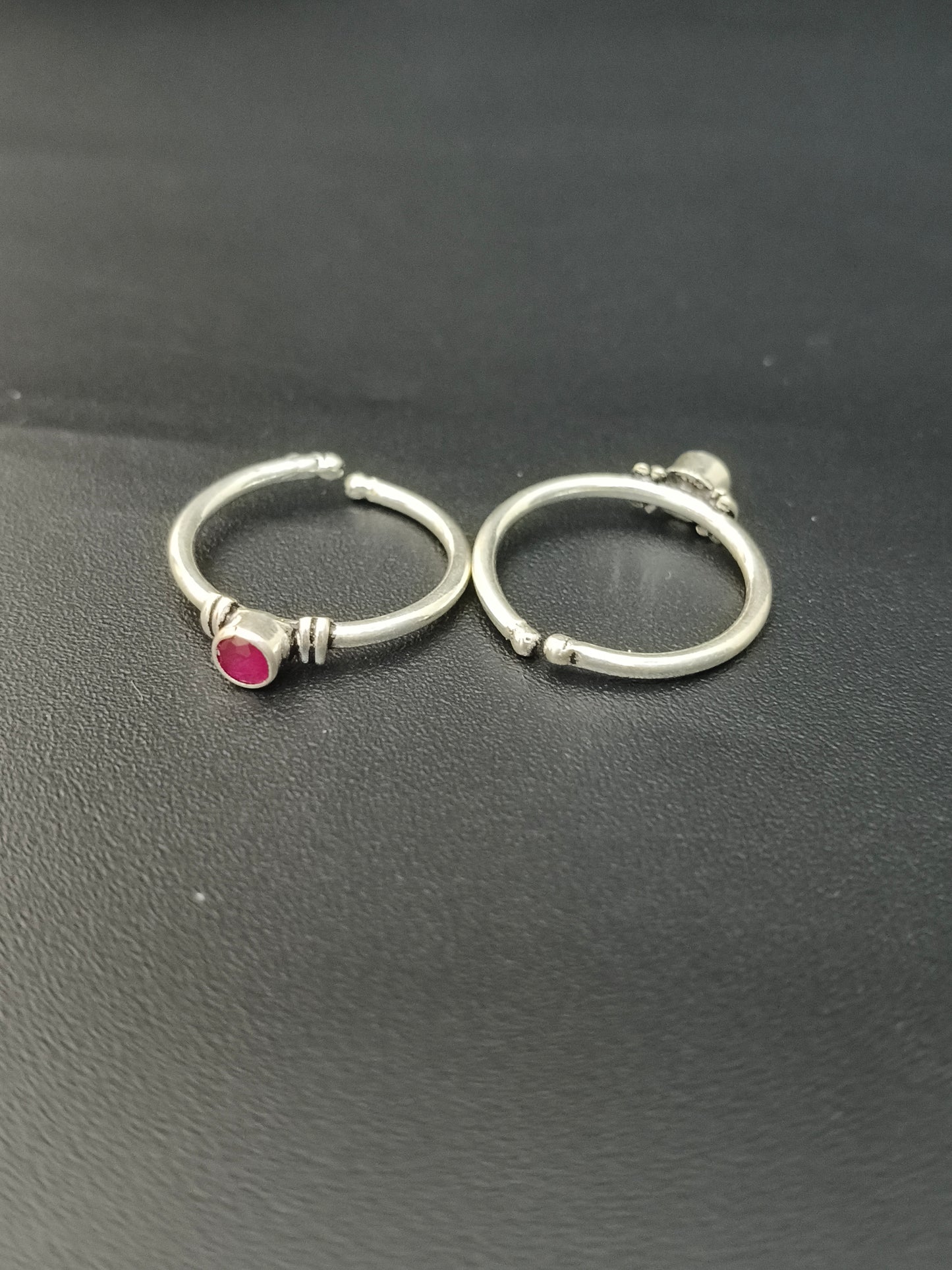 Ladies Pink Pill Toe Rings