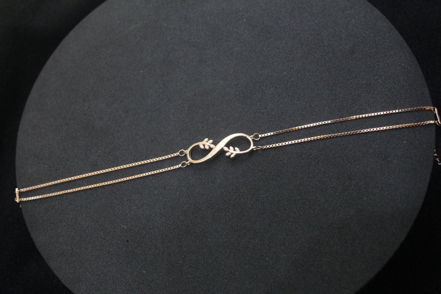 Ladies Chain Bracelet_Infinity Leaf