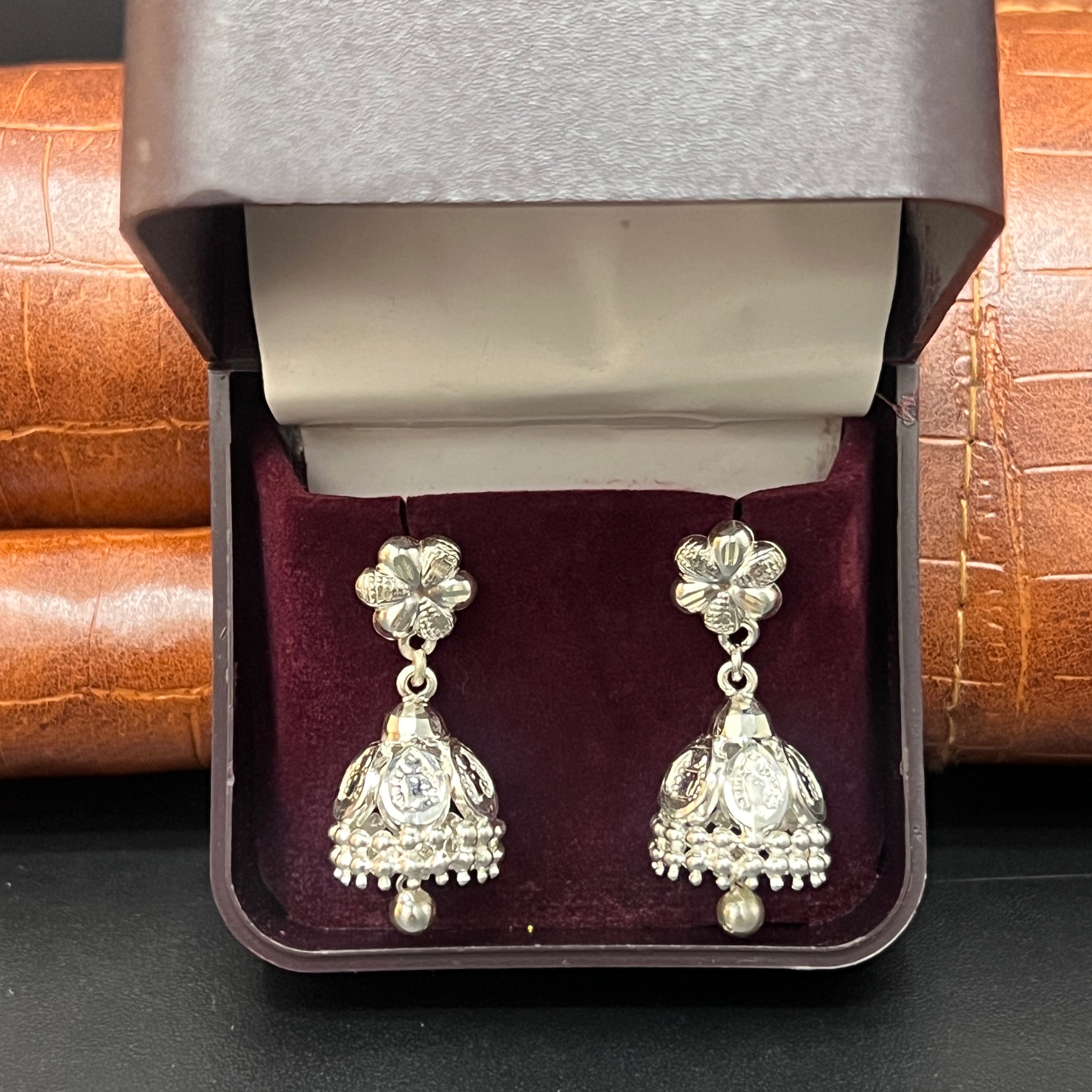 Silver Tradtional Jimki S03