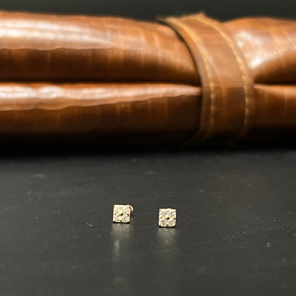 Silver Second Studs Box SS