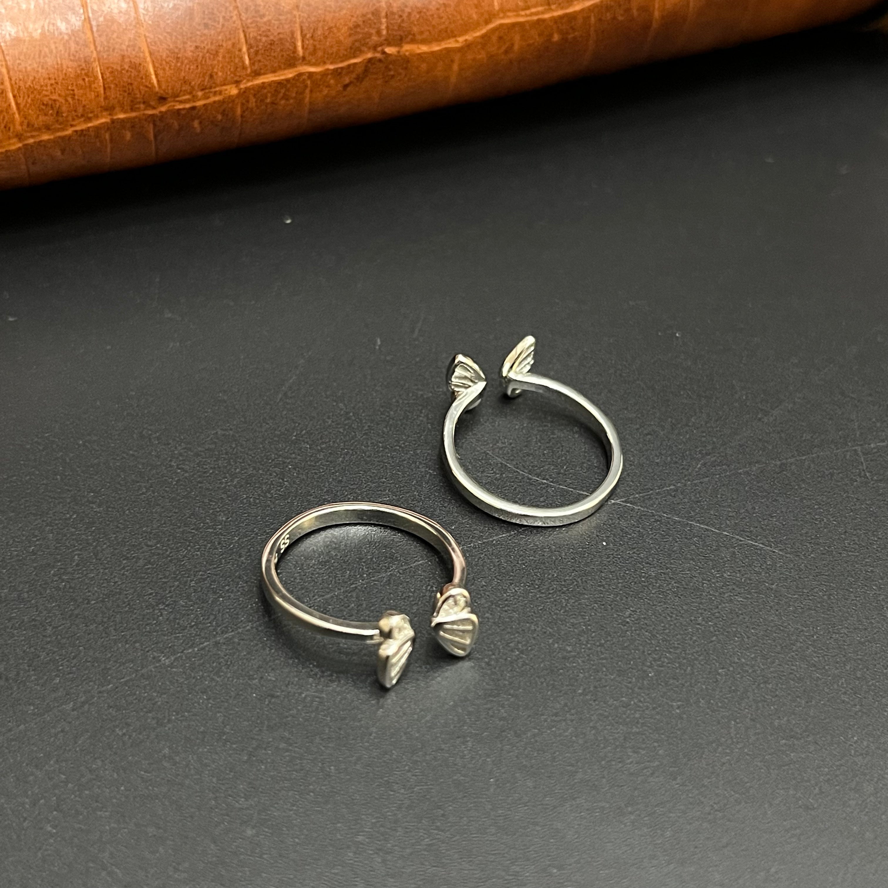 Silver Ladies Toe Rings Butterfly Lines 925