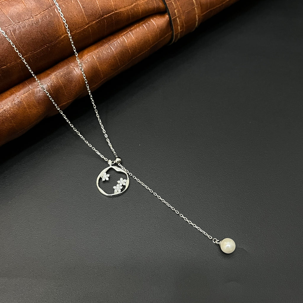 Silver Ladies Chain Star Circle