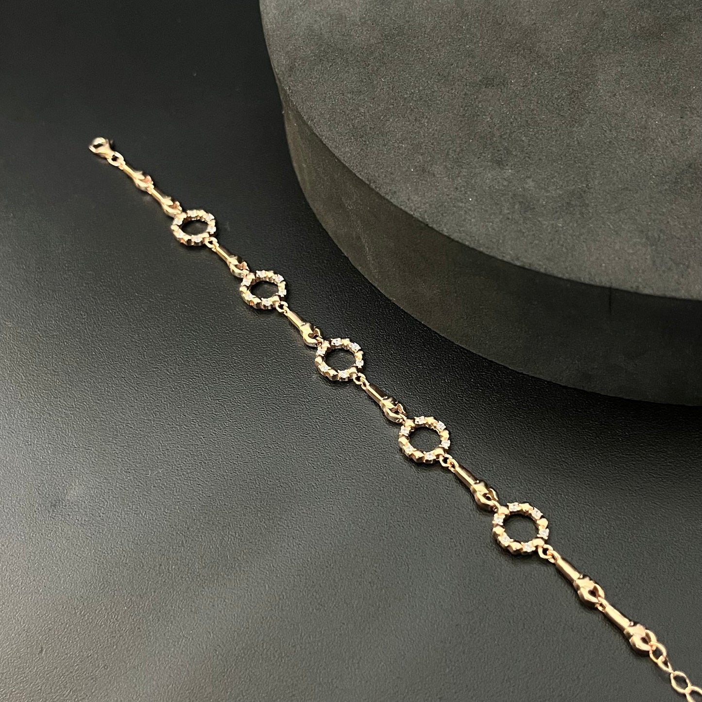 Silver Ladies Bracelet Circle RG