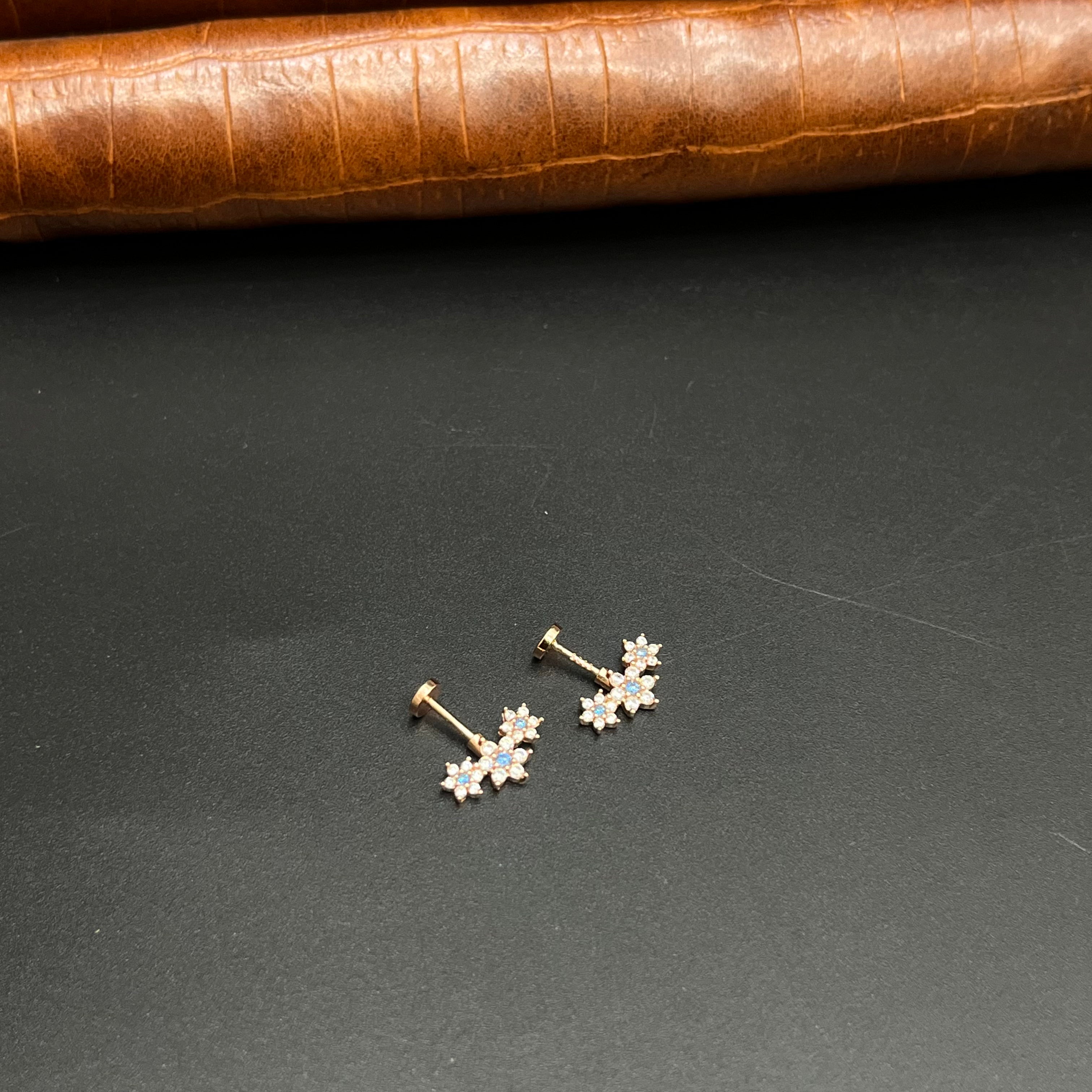 Silver Second Studs White & Blue AD Stones Rosegold 925