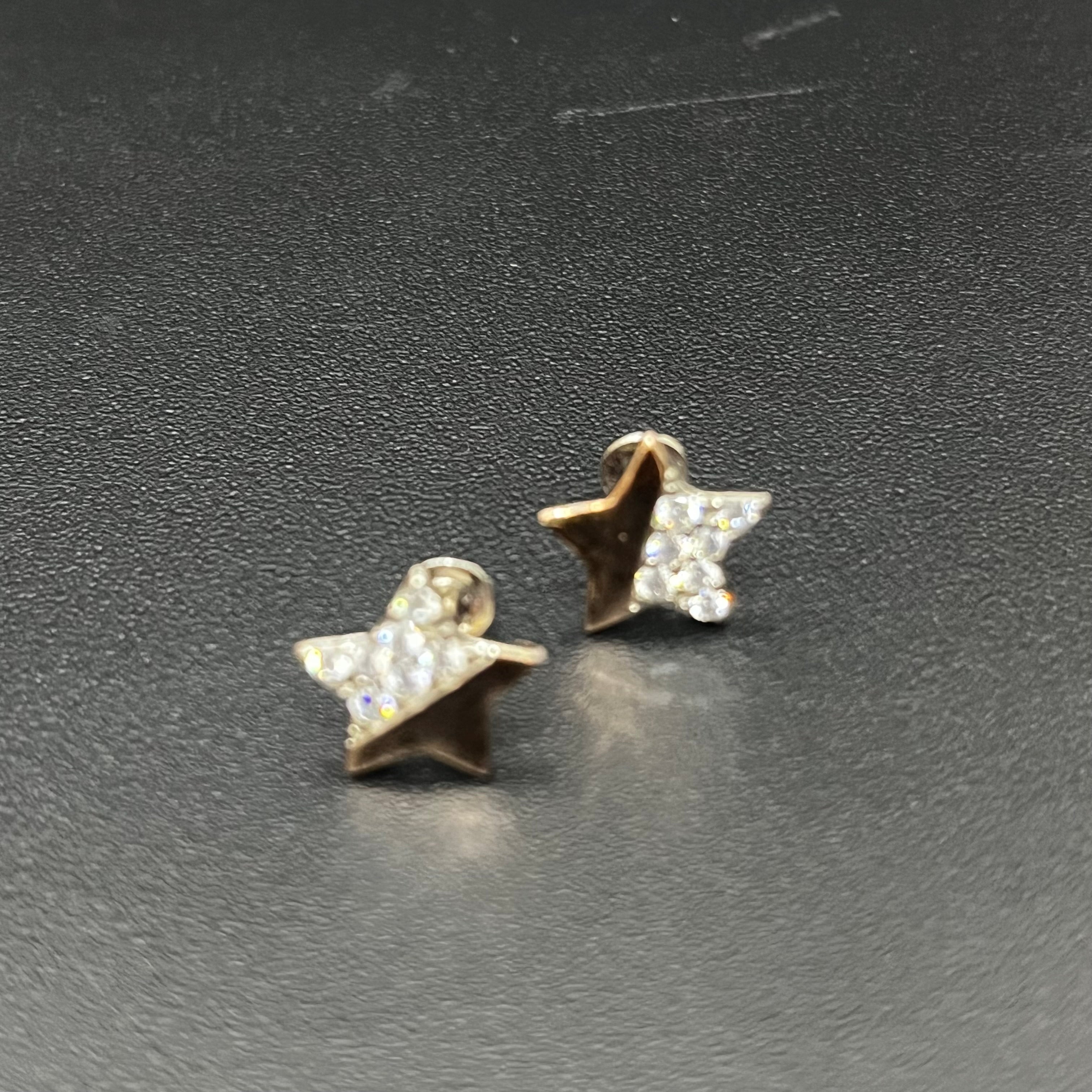 Silver Studs Star With Stone Design