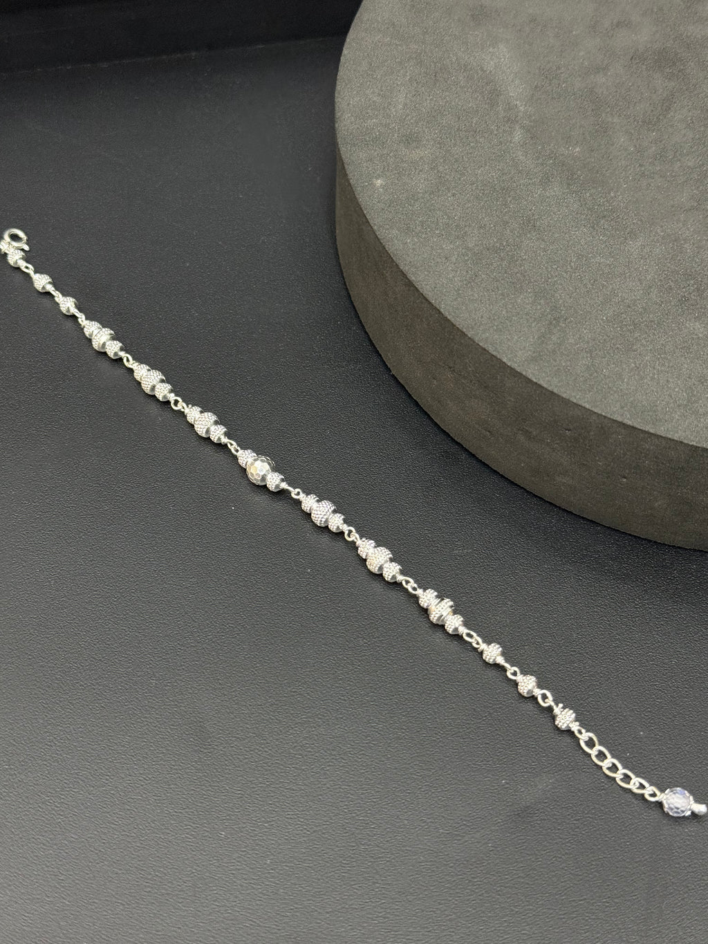 Silver Ladies Bracelet CNC Balls C06