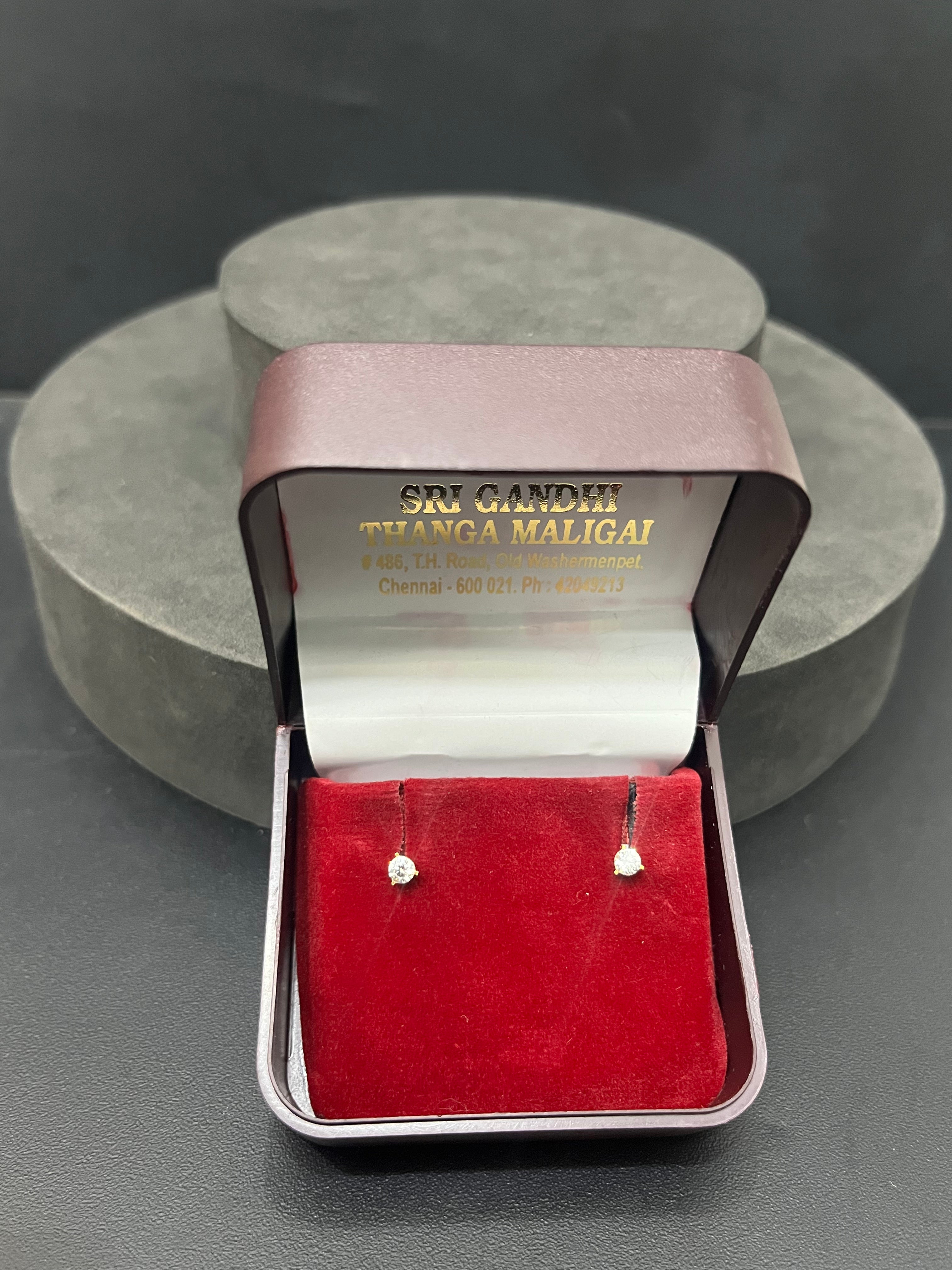 Gold Studs White Single Stone 18k(3mm)