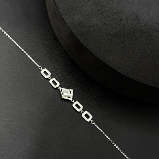 Ladies Silver Bracelet Box Centre zicron