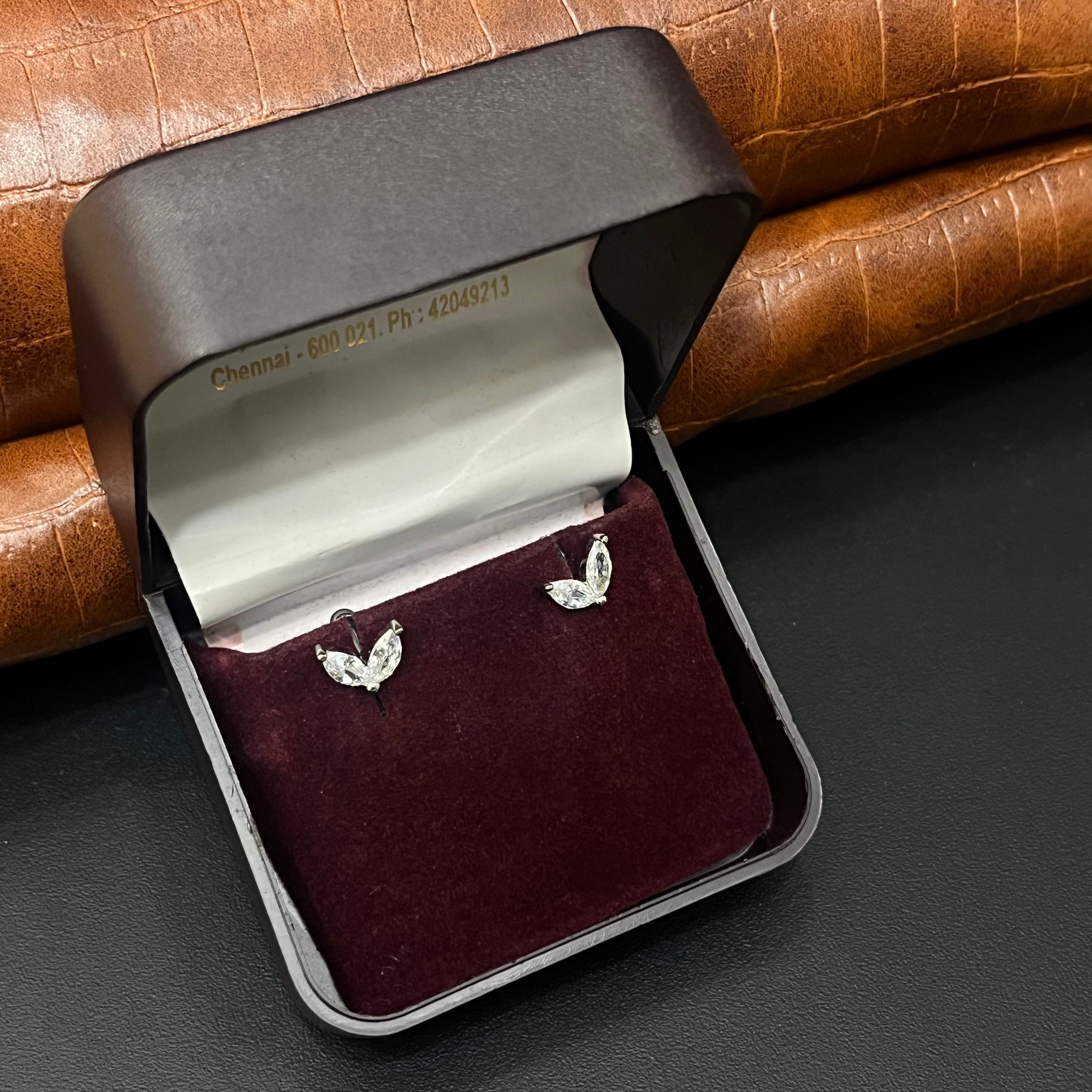 Silver Ladies Second Stud Two White Leafs