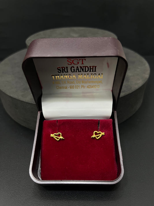 Gold Heart & Arrow Studs 18K