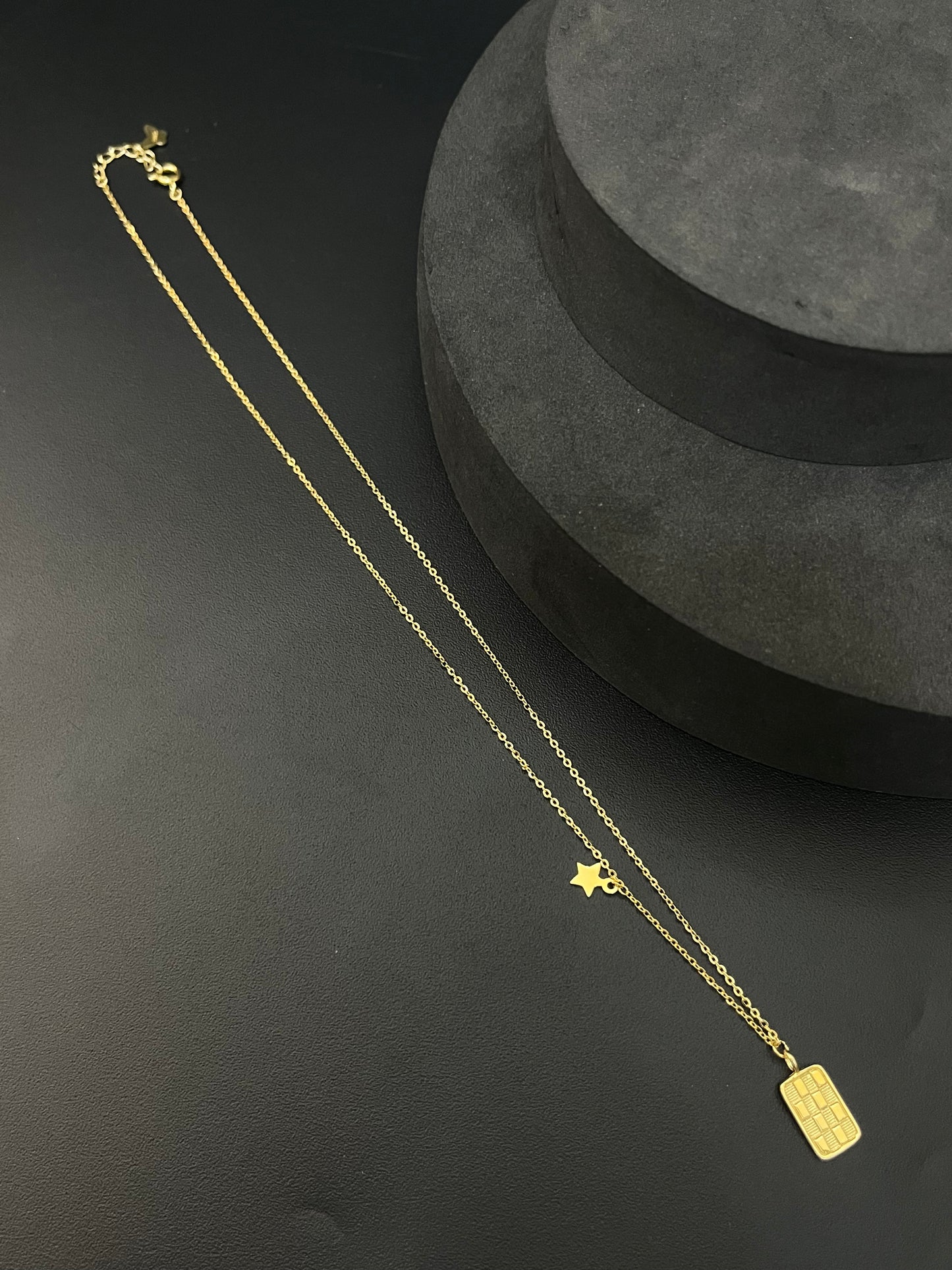 Silver Ladies Pendant Chain Box Locked