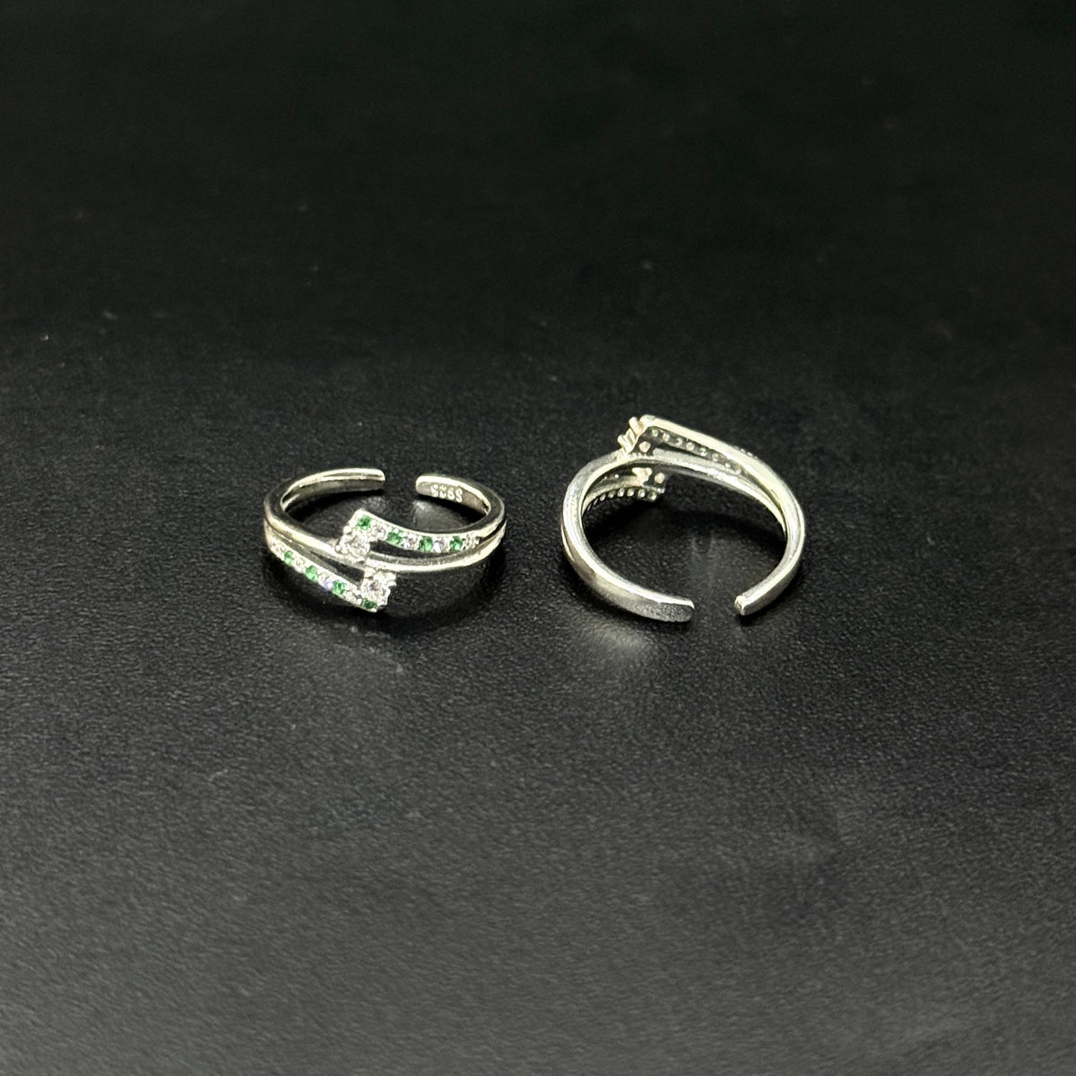 Ladies Toe Rings Curvy Stones