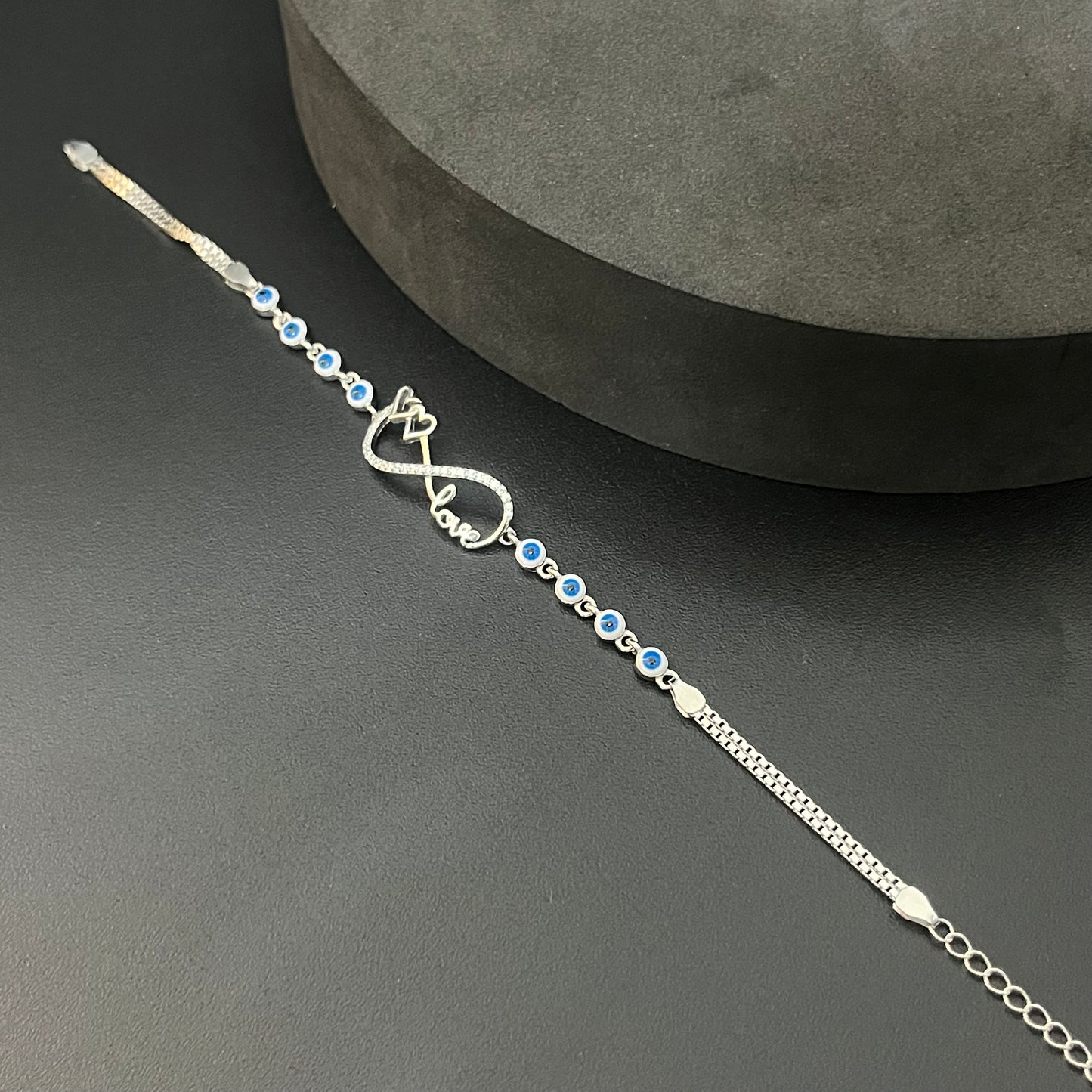 Silver Ladies Infinity Bracelet Heart Love