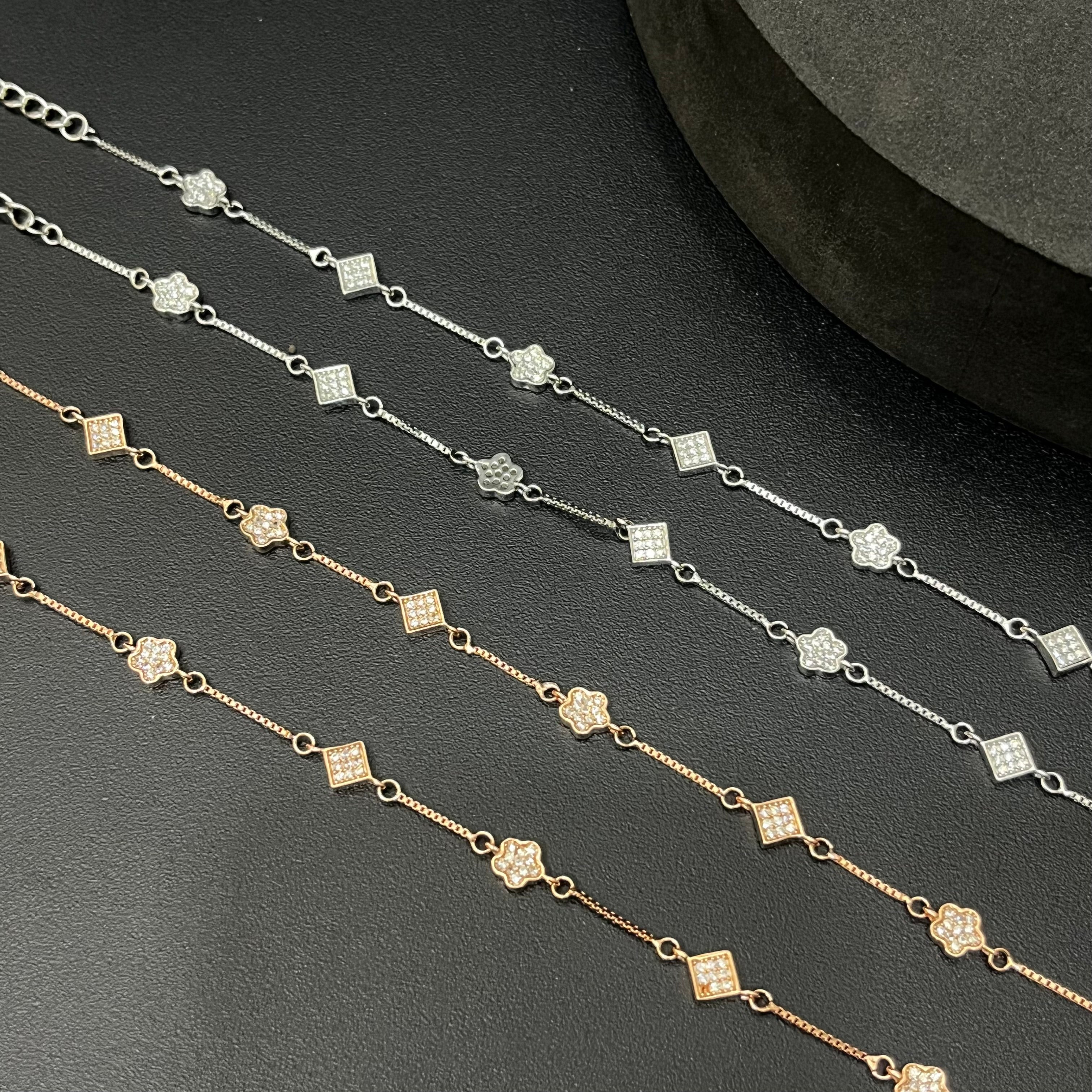Ladies Anklet White Stone