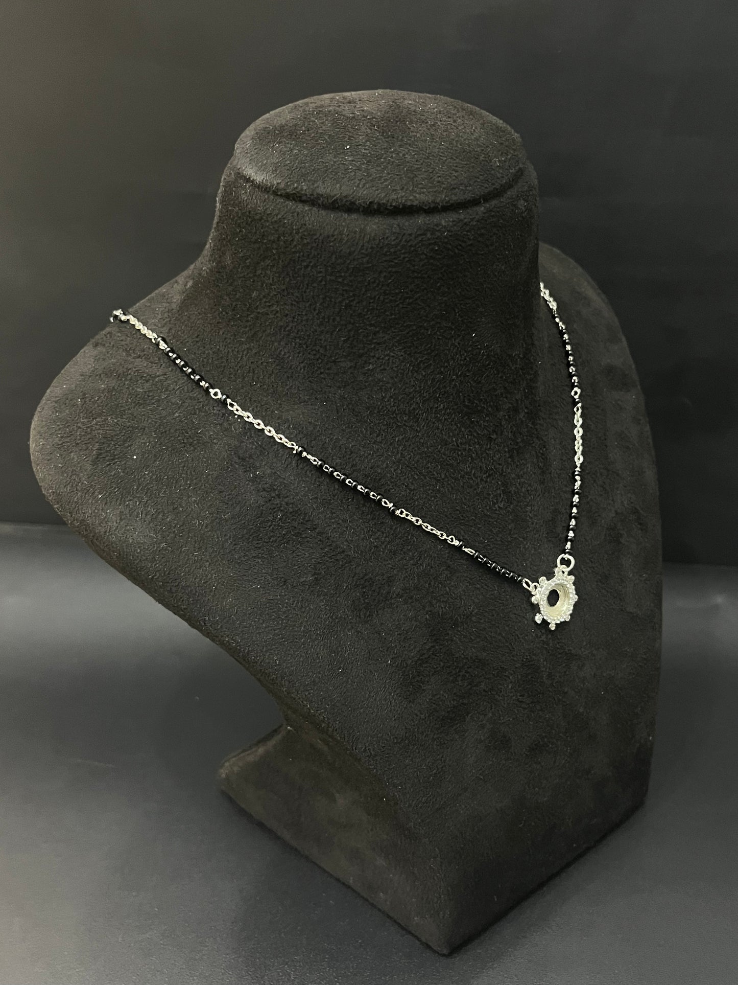 Ladies Silver Black Beads Chain