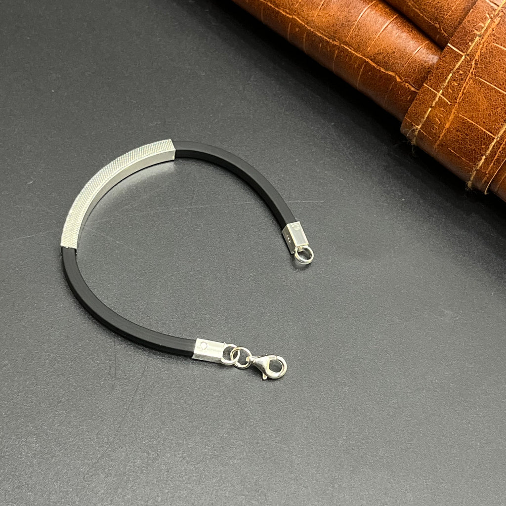 Silver Mens Bracelet Textured Black Band M02 925