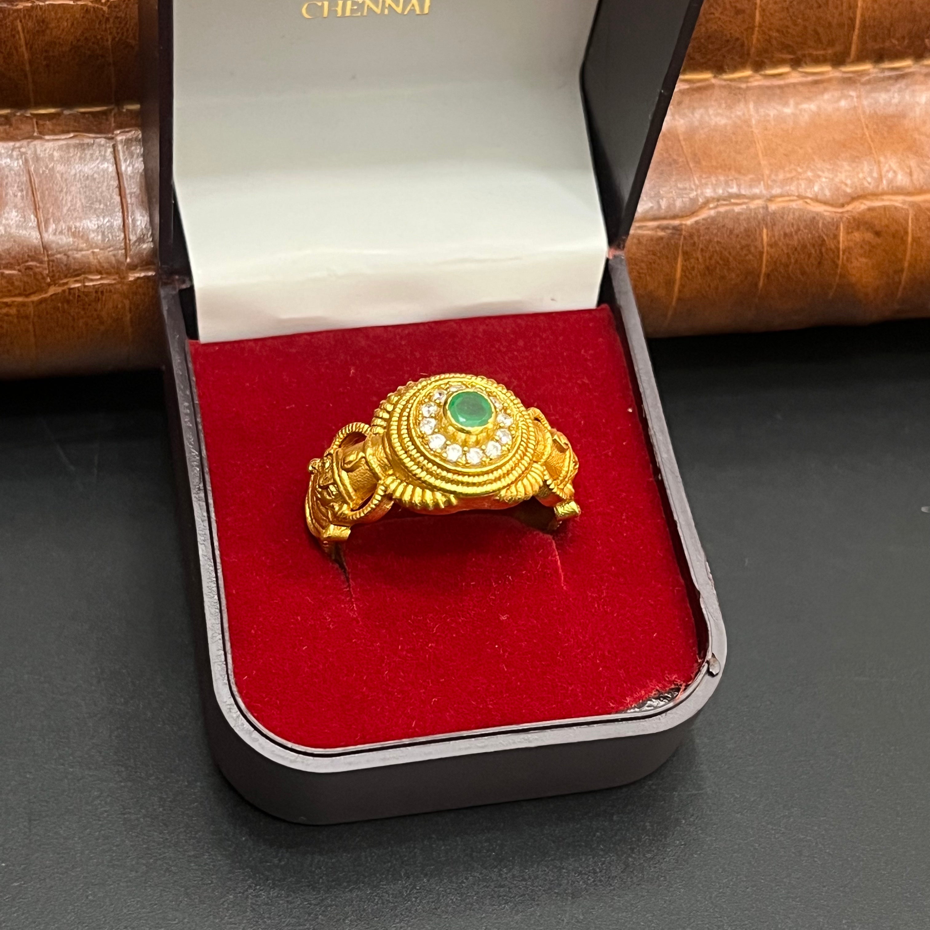 Silver Mens Ring Traditional Antique Emerald Green Lord Krishna Art Gold Finish M03 925