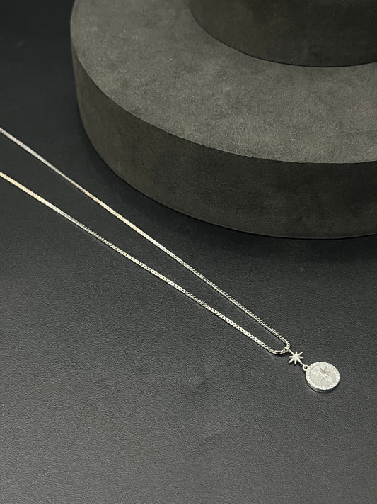 Ladies Silver Chain Star Circle