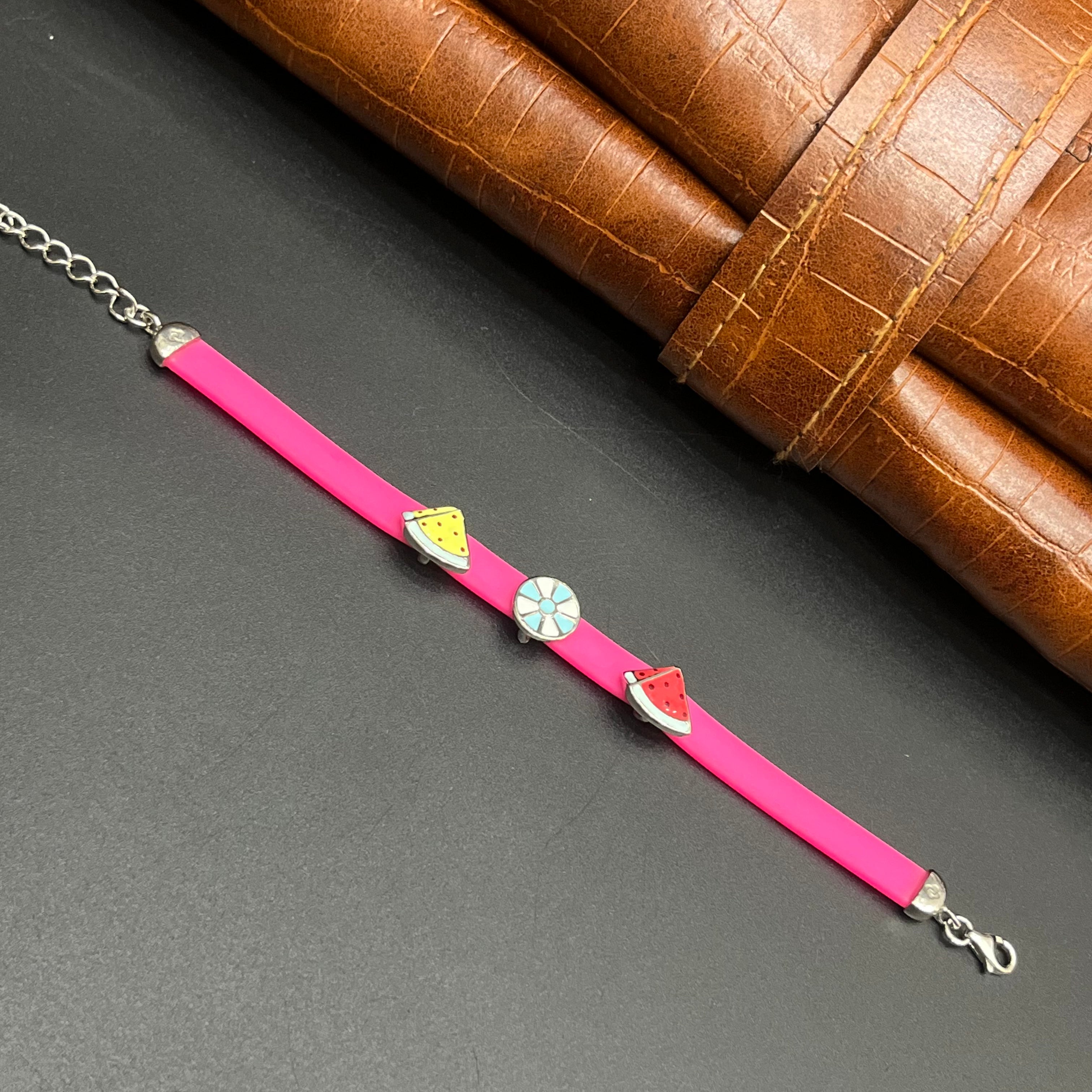 Silver Kids Bracelet Cute Characters Charms Pink Band M02 925