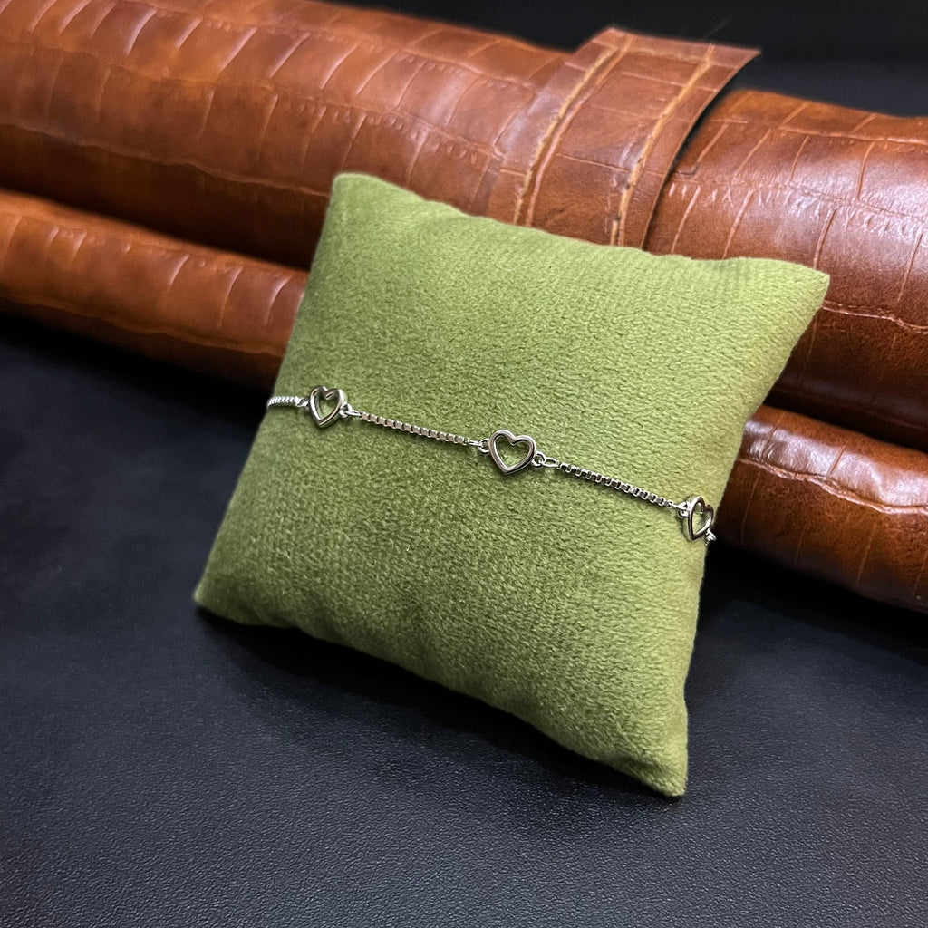 Silver Ladies Bracelet Five Heart Shape 925