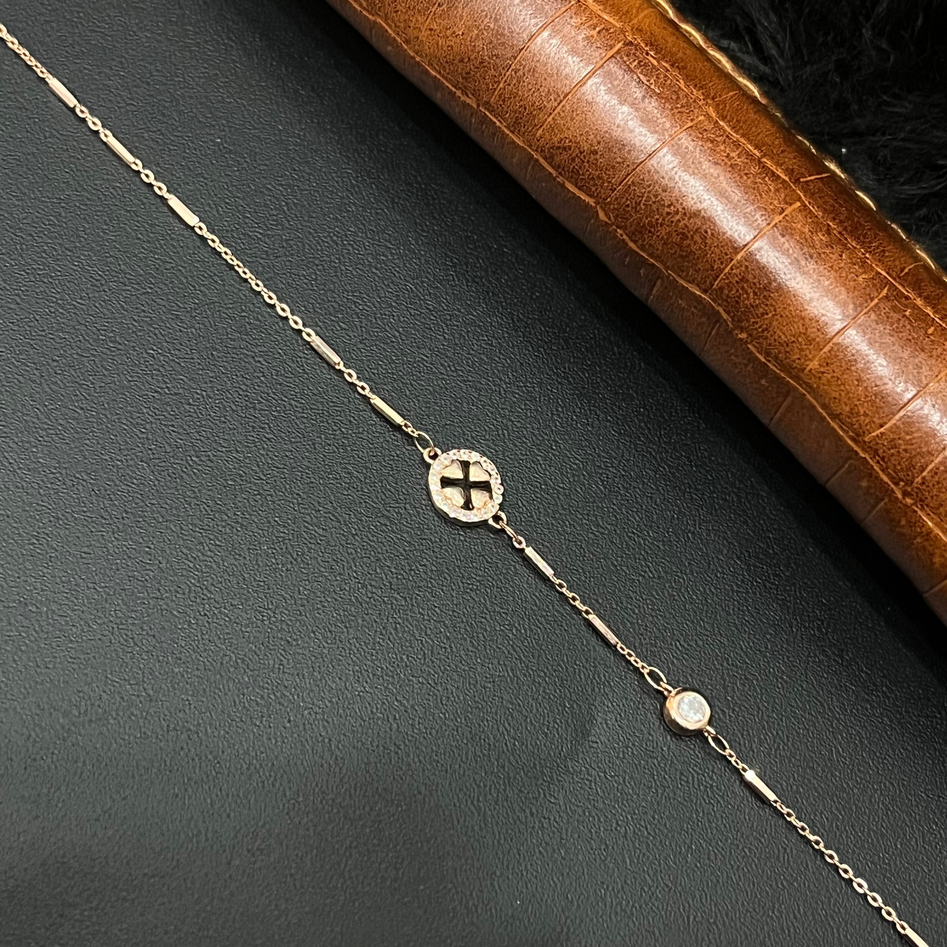 Silver Ladies Bracelet Clover Black Rsoegold