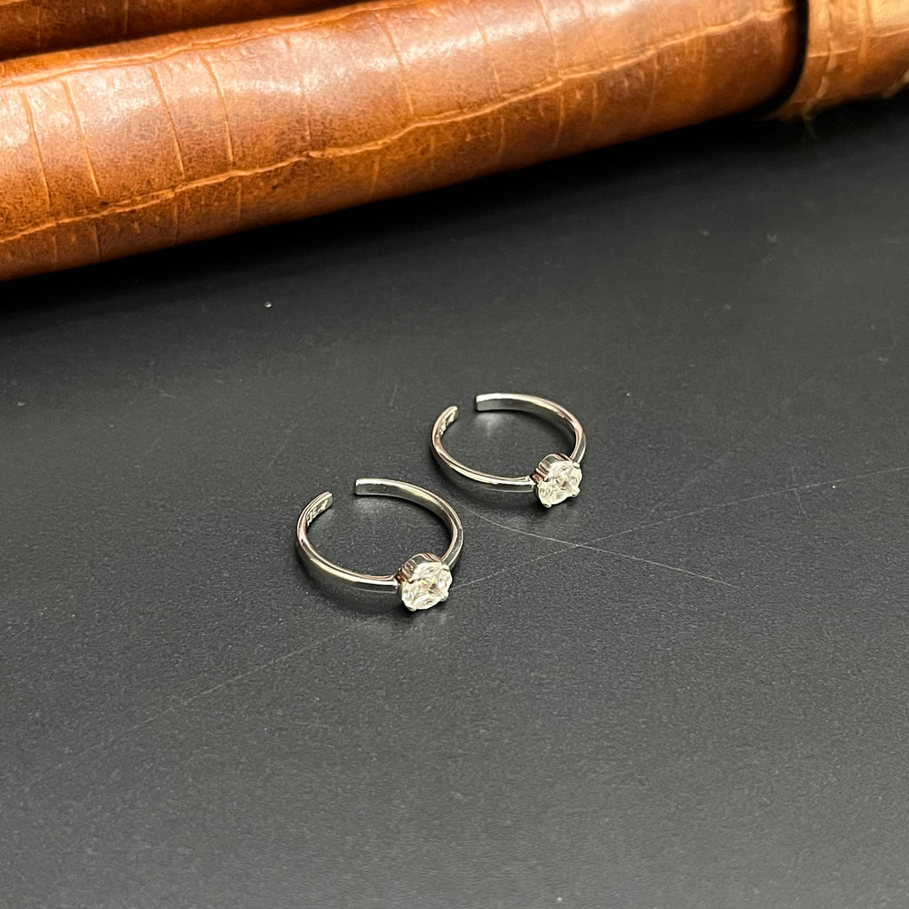 Silver Ladies Toe Rings White Stones  925