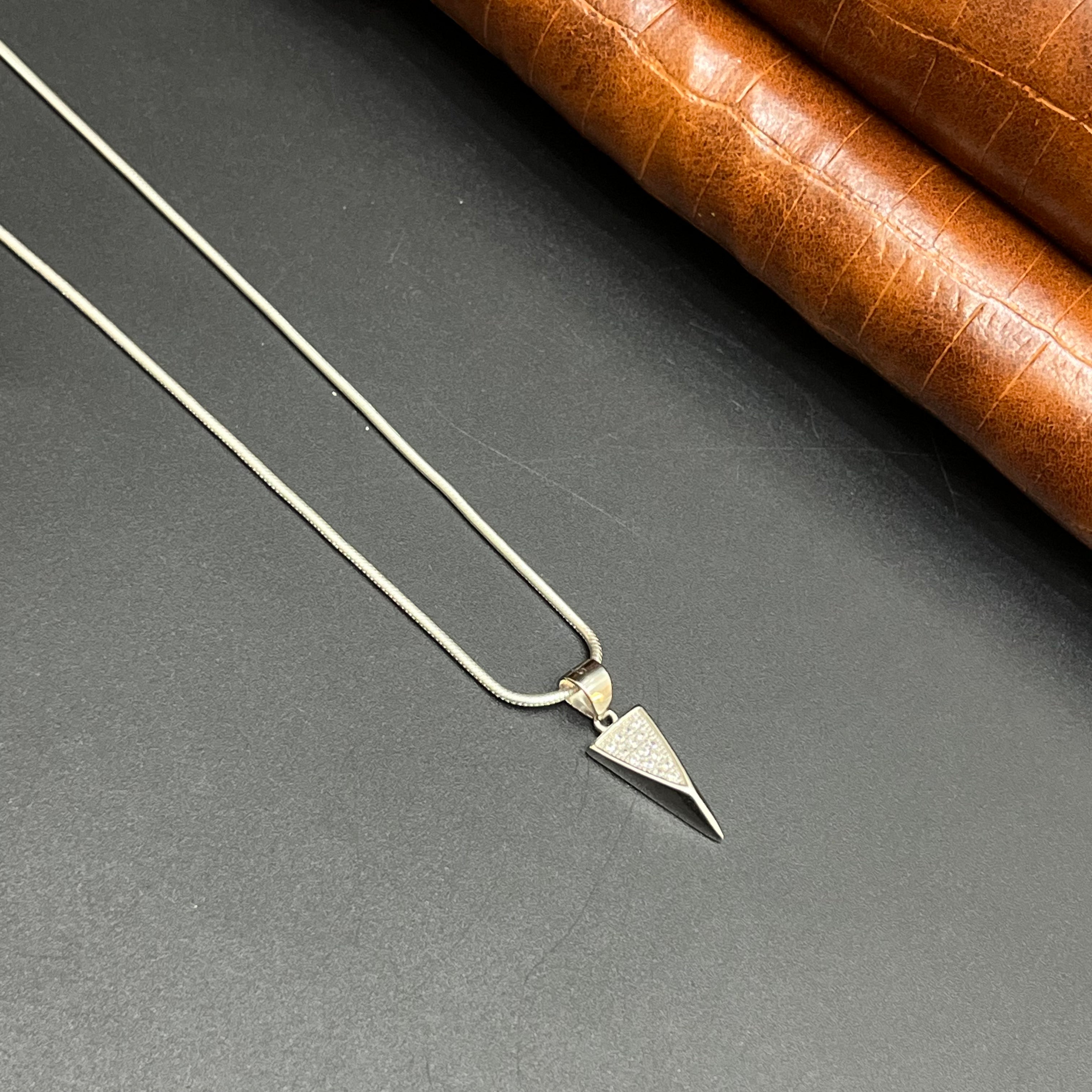 Silver Ladies Pendant Elegant Pointed Solitaire 925