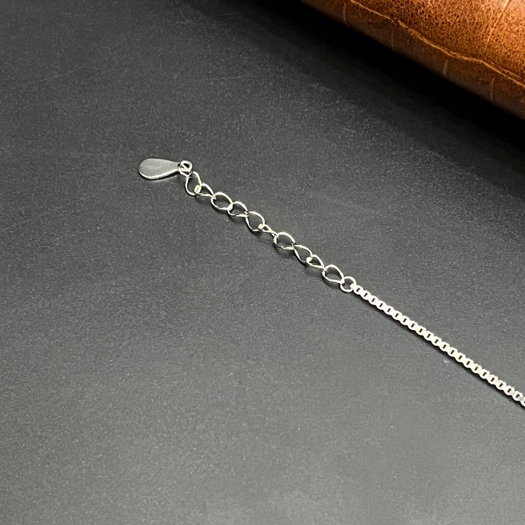 Silver Ladies Bracelet Three Diamond White Stone Edition 925