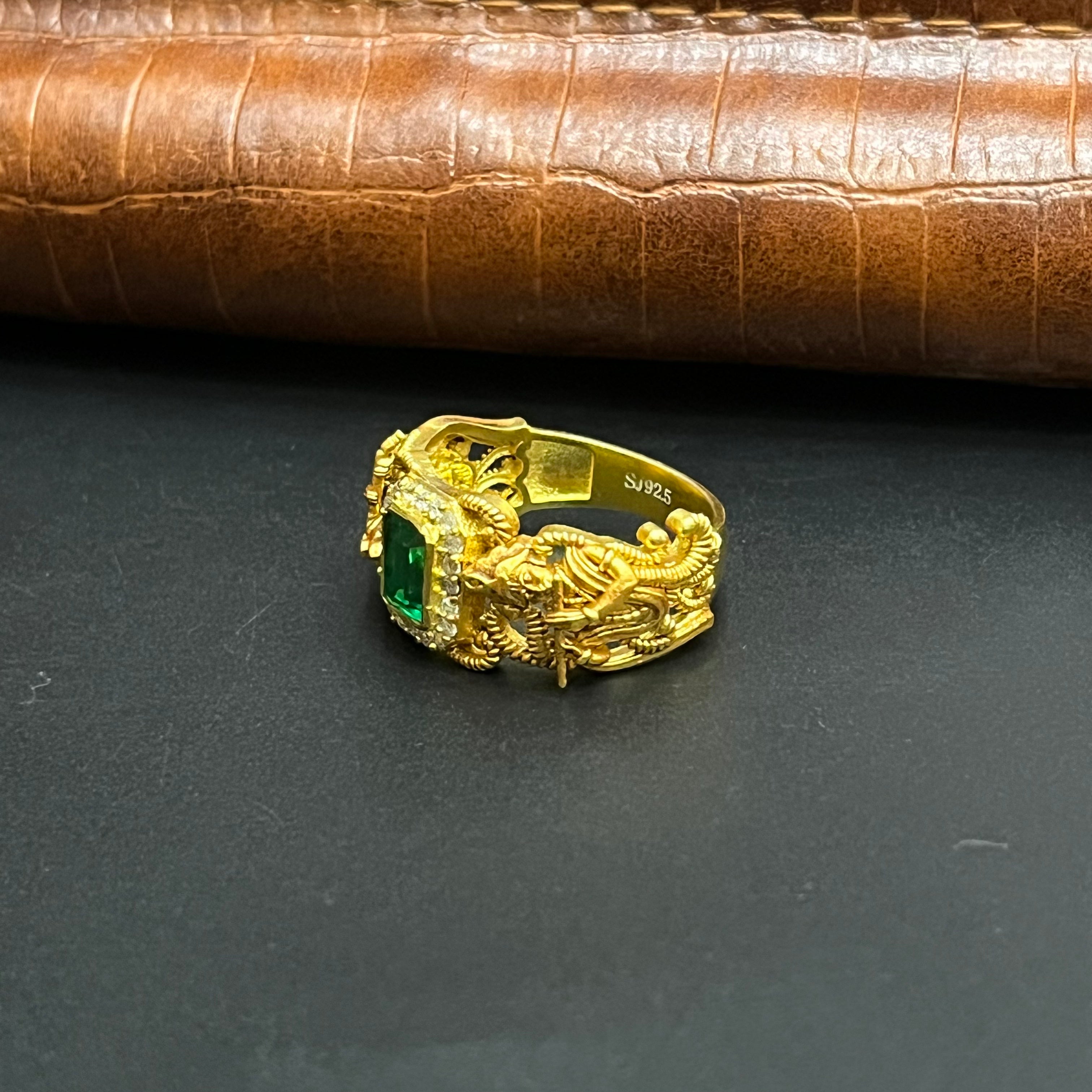 Silver Mens Ring Traditional Antique Emerald Green Lord Krishna Art Gold Finish M01 925