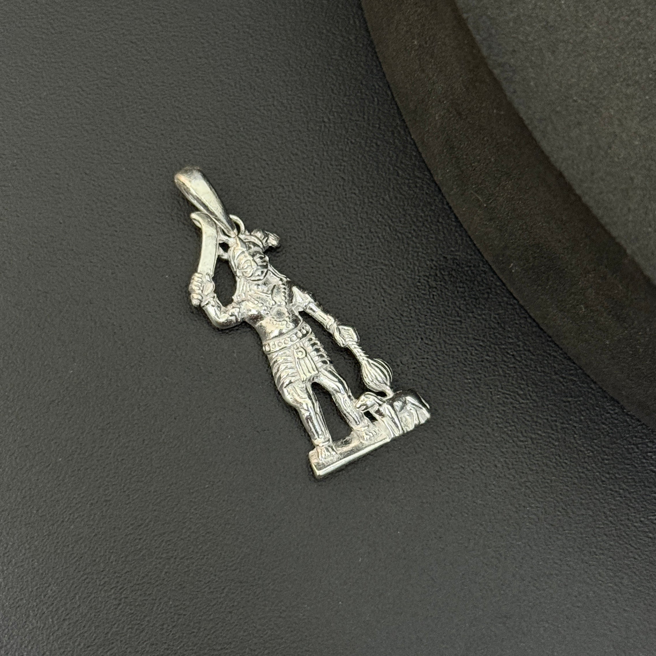 Silver Pendant _karupuu Samy