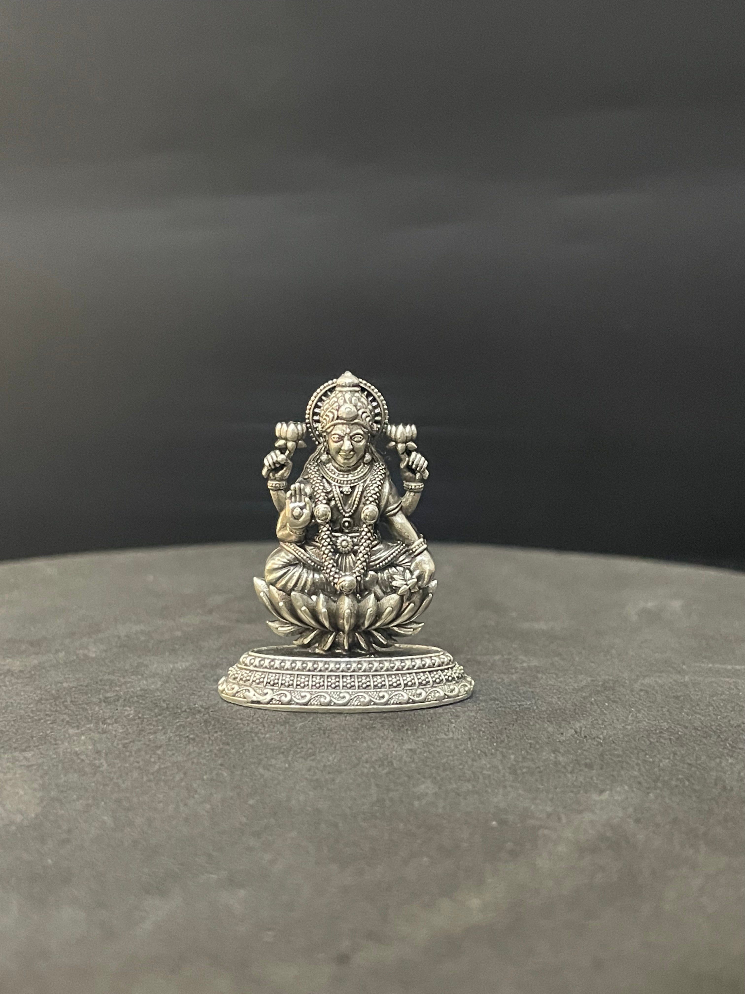 Silver Antique Lakshmi Idol i2 925