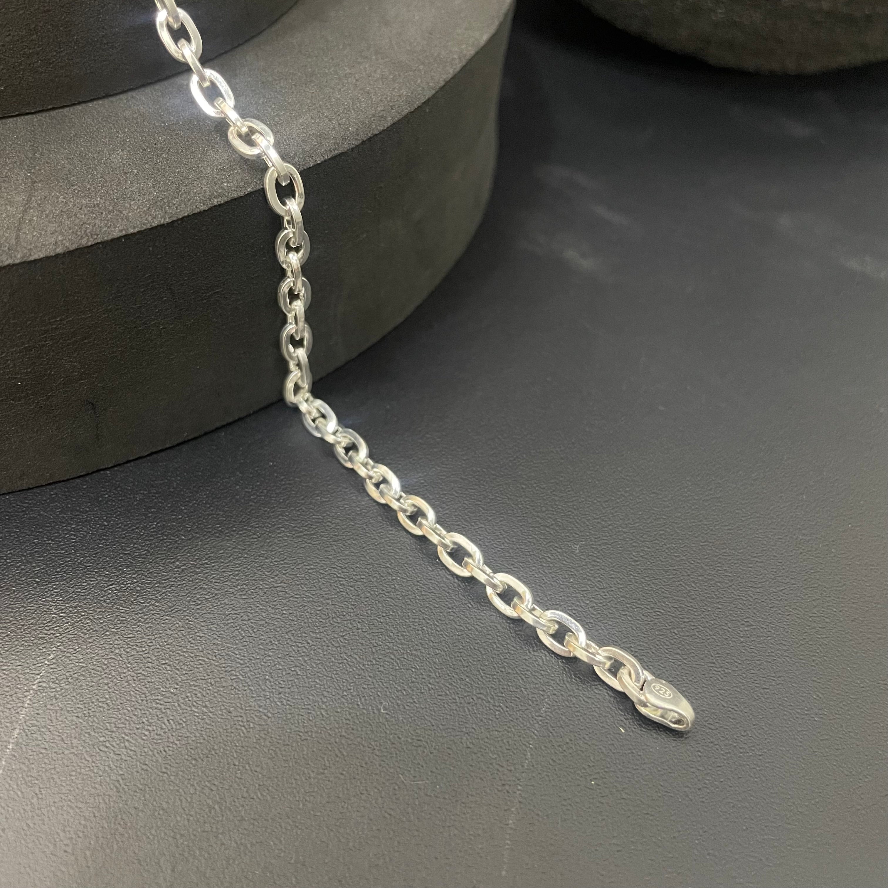 Mens Silver Braclet Link Design