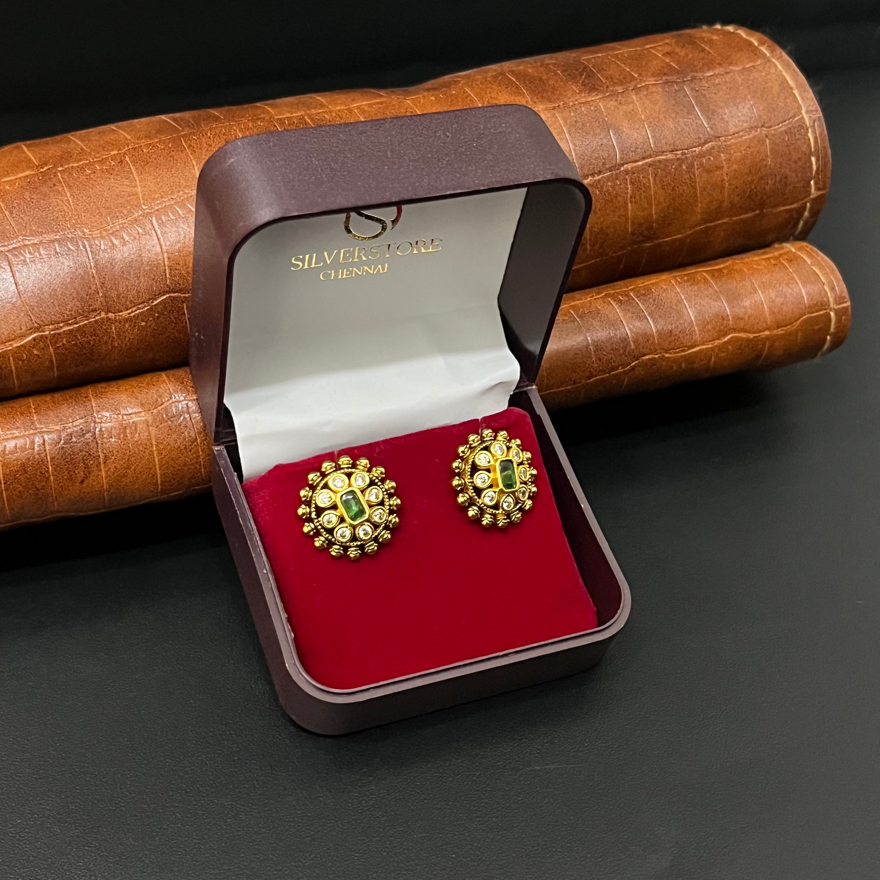 Silver Stud Round Antique Gold Finsihed 925 5