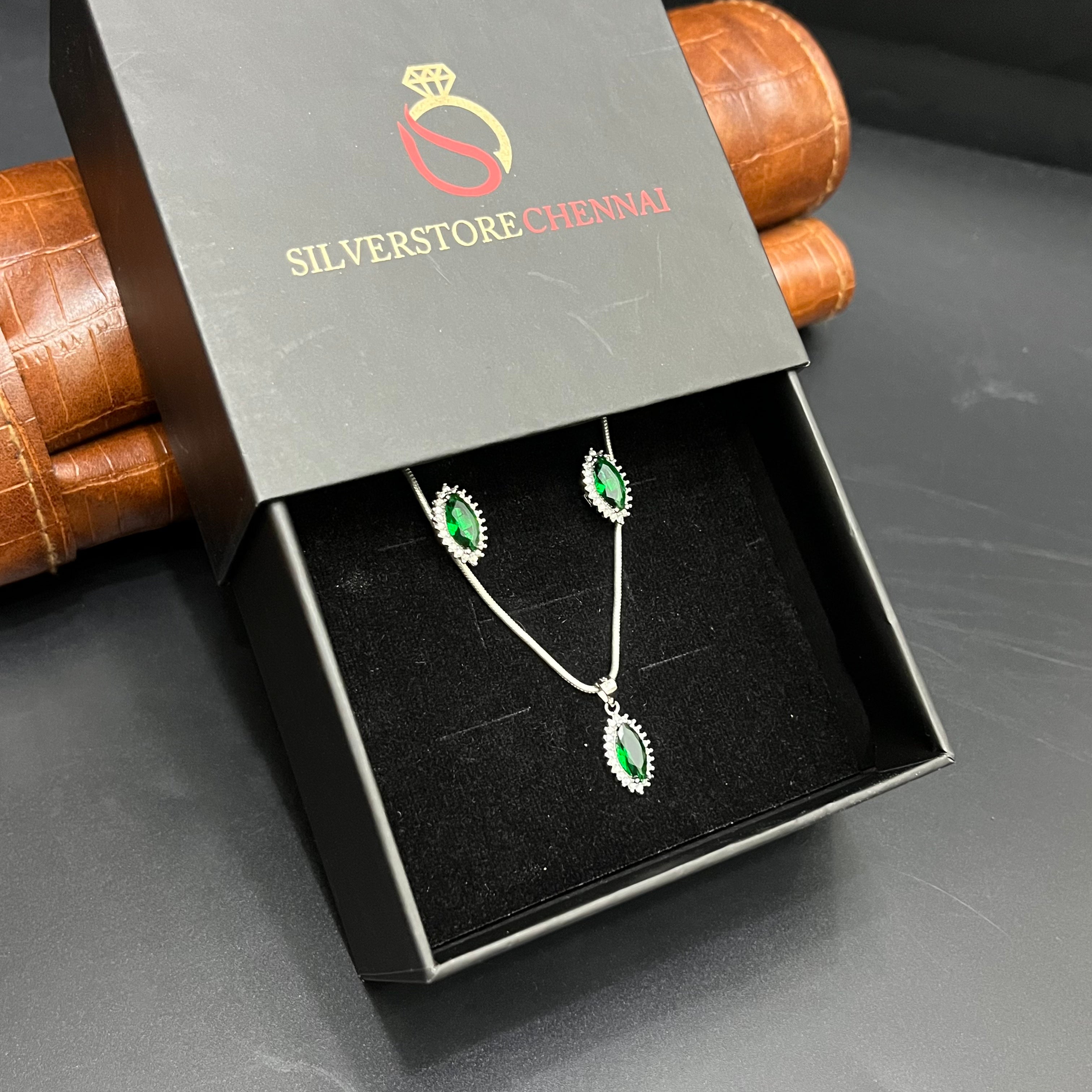Silver Ladies Pendant Chain Set Green Crystal Stone 925