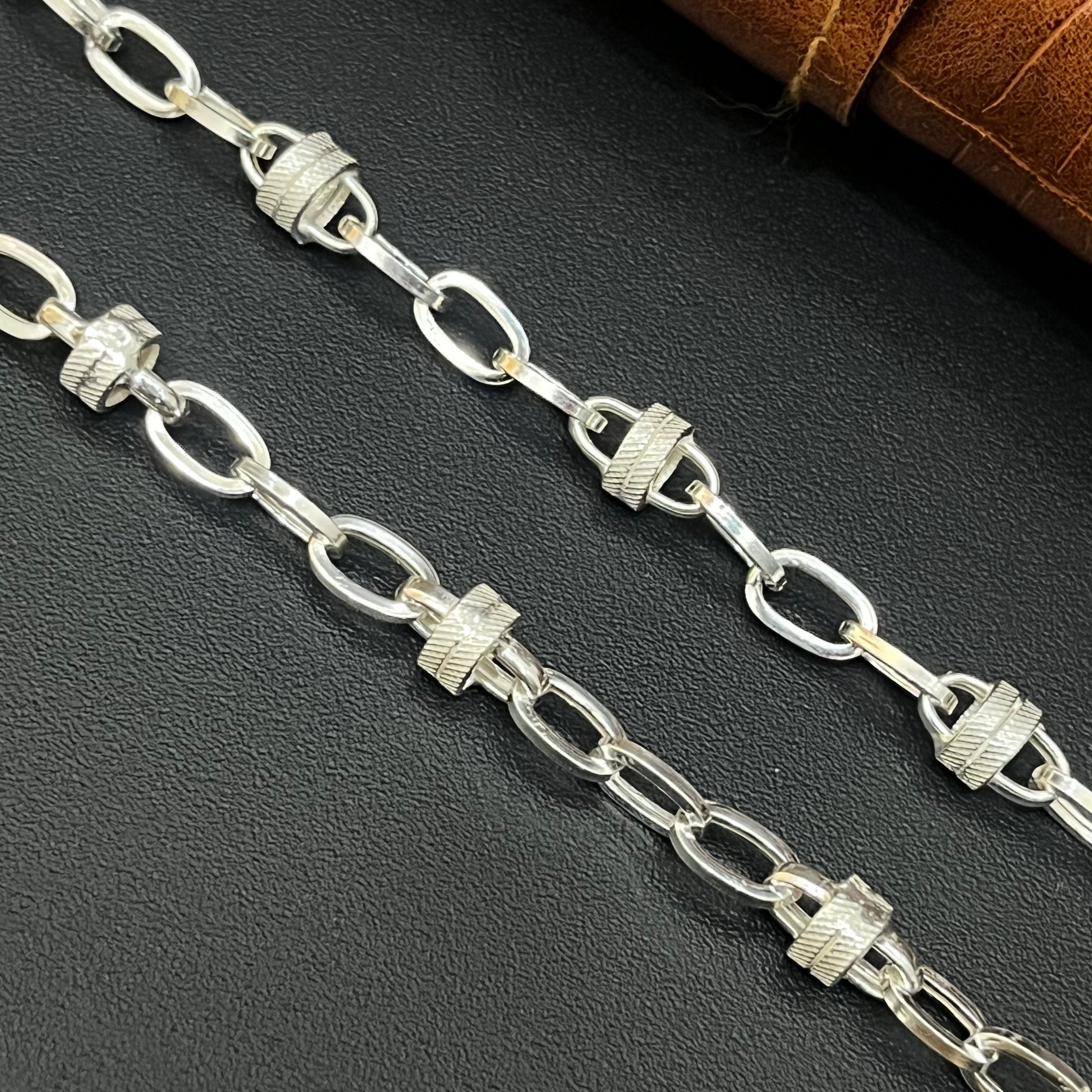 Silver Mens chain 7