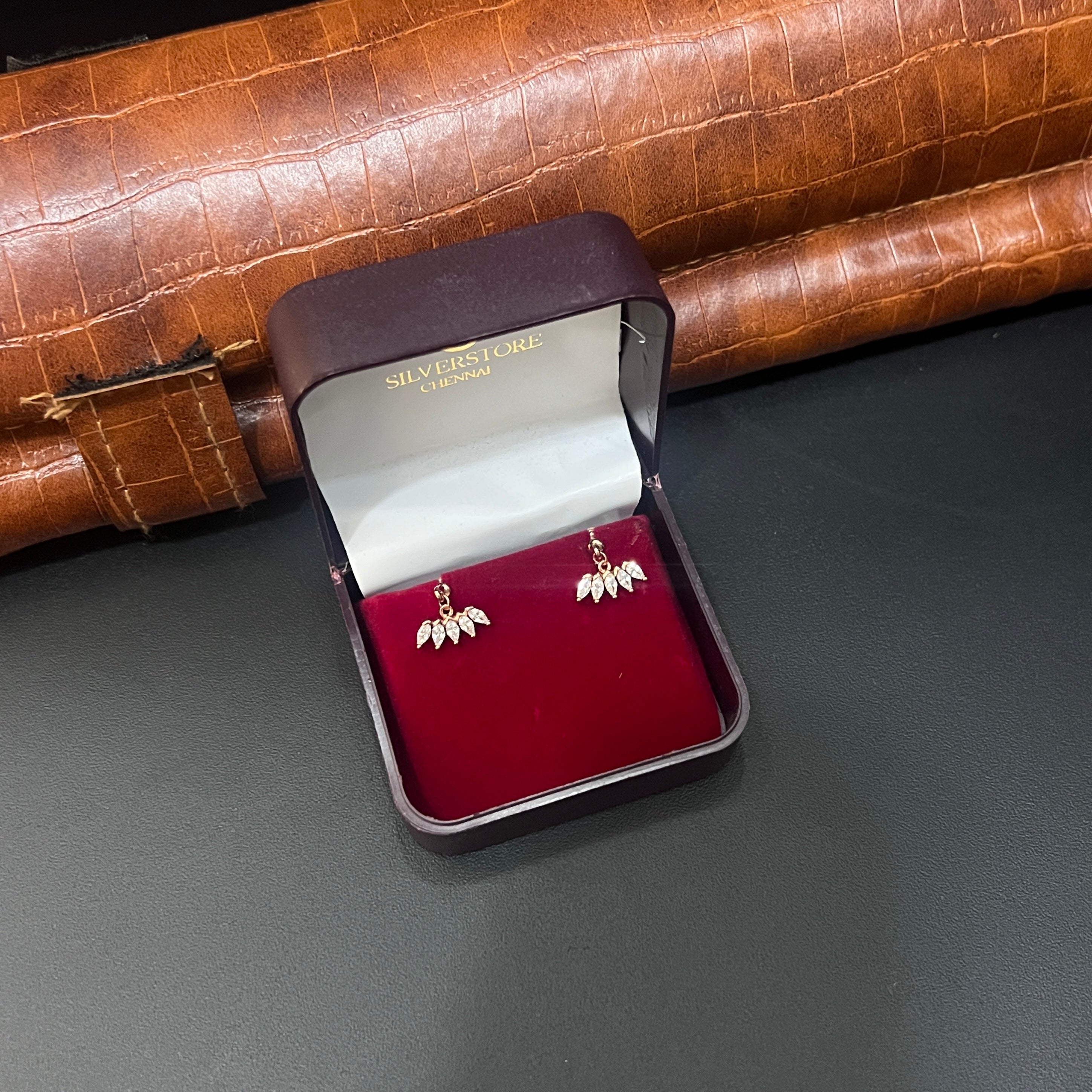 Silver Rosegold Bugadi Helix Stud Rosegold