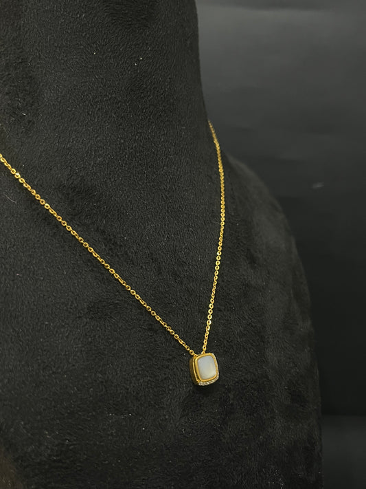 Silver Ladies Pendant Chain Green Mozonite Gold