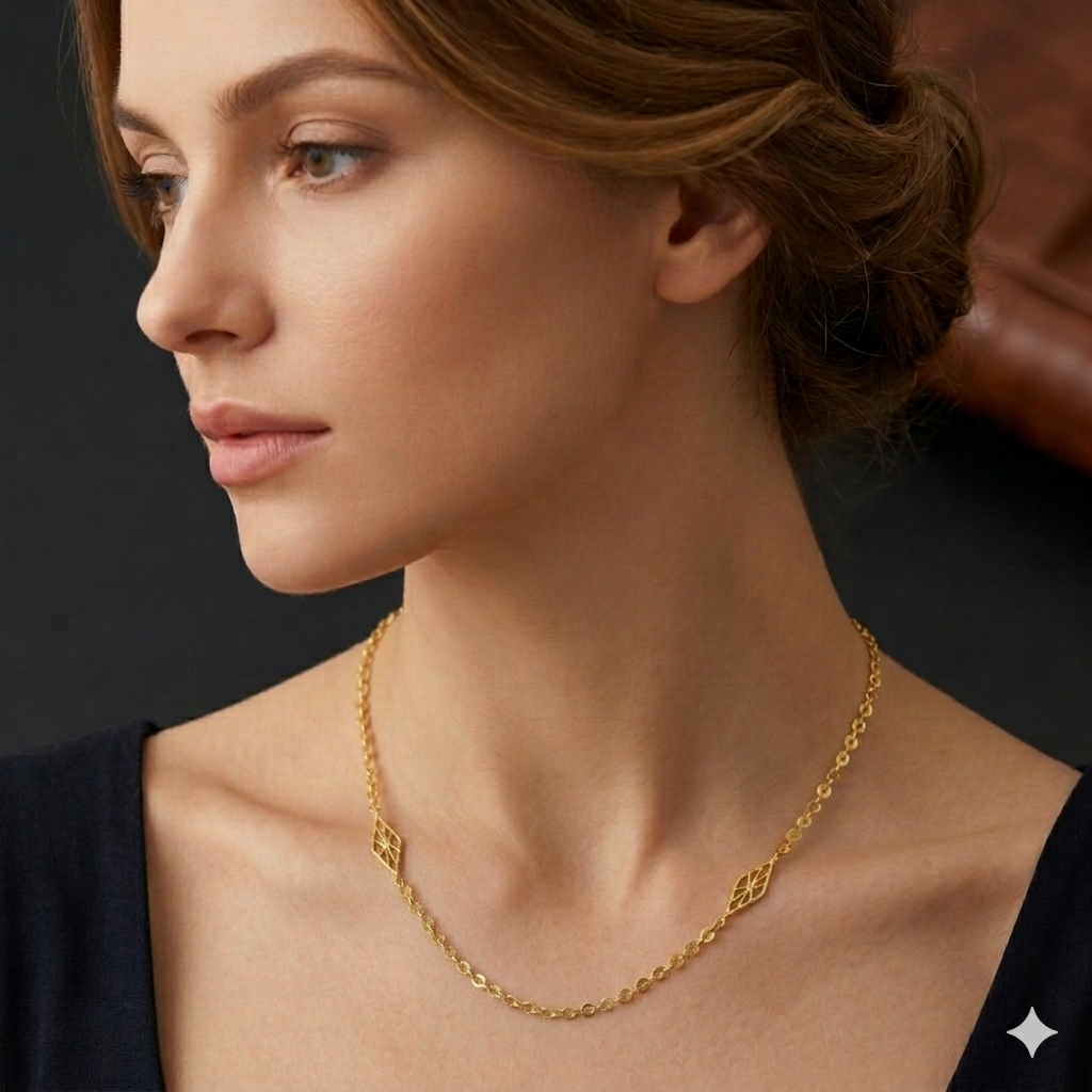 Ladies Gold Chain Traingle Mopes on Side