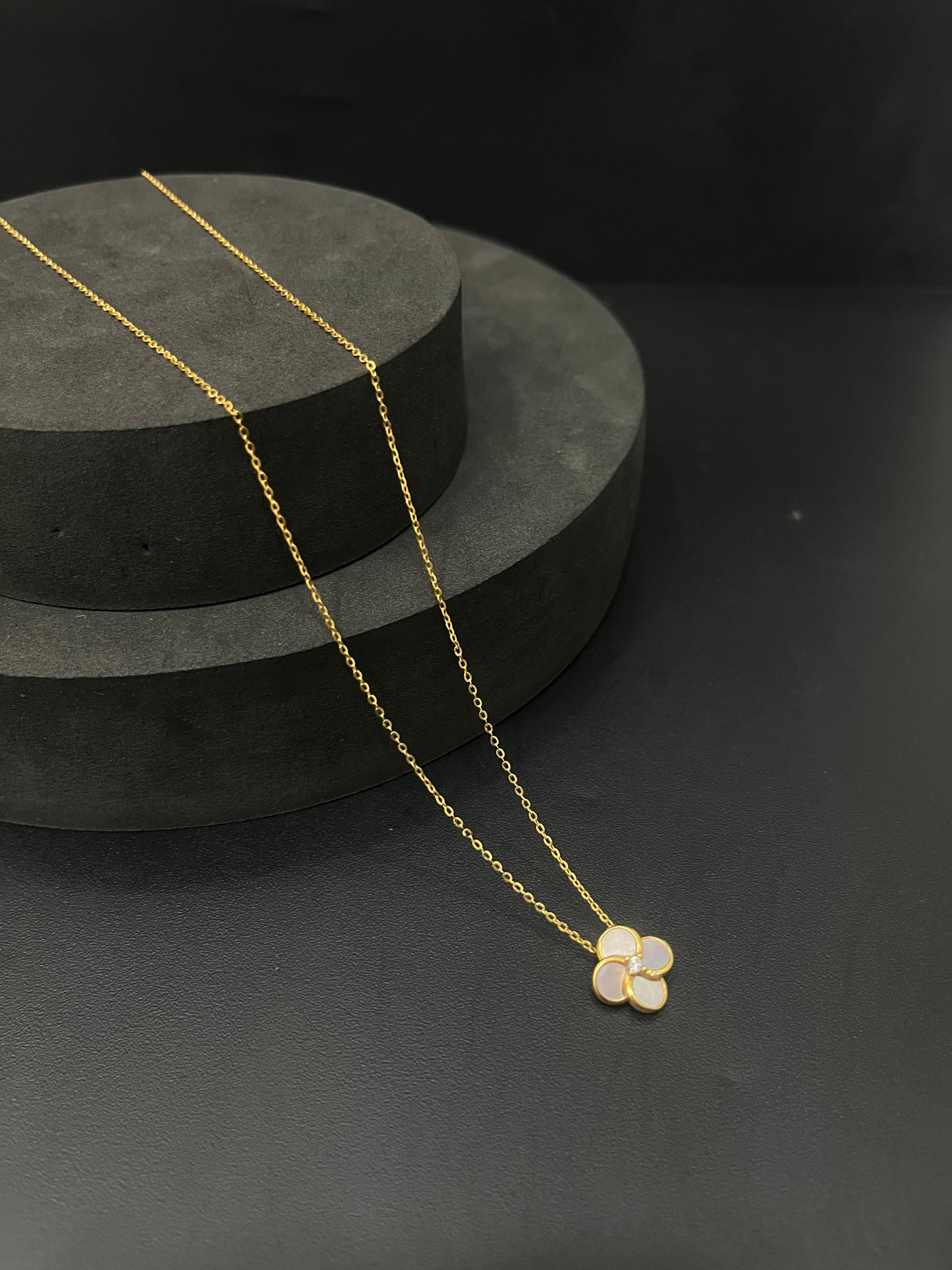 Ladies Silver Chain Gold Finished Clover