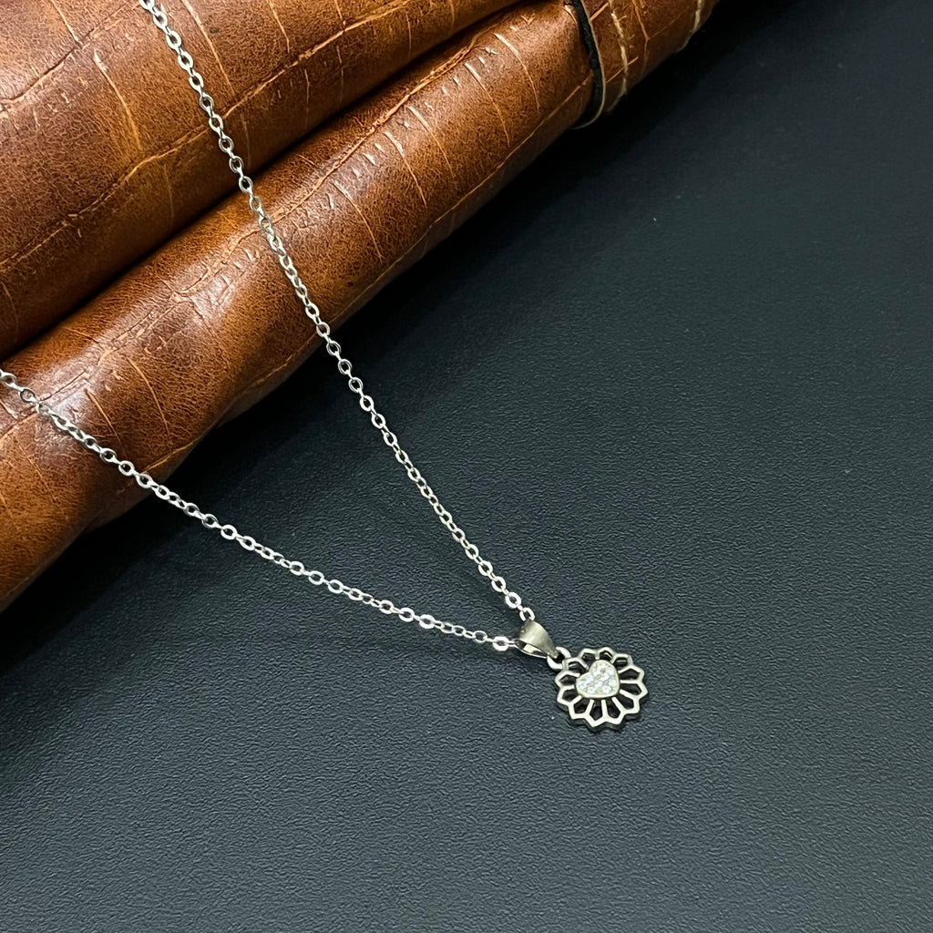 Silver Ladies Chain Heart Lines