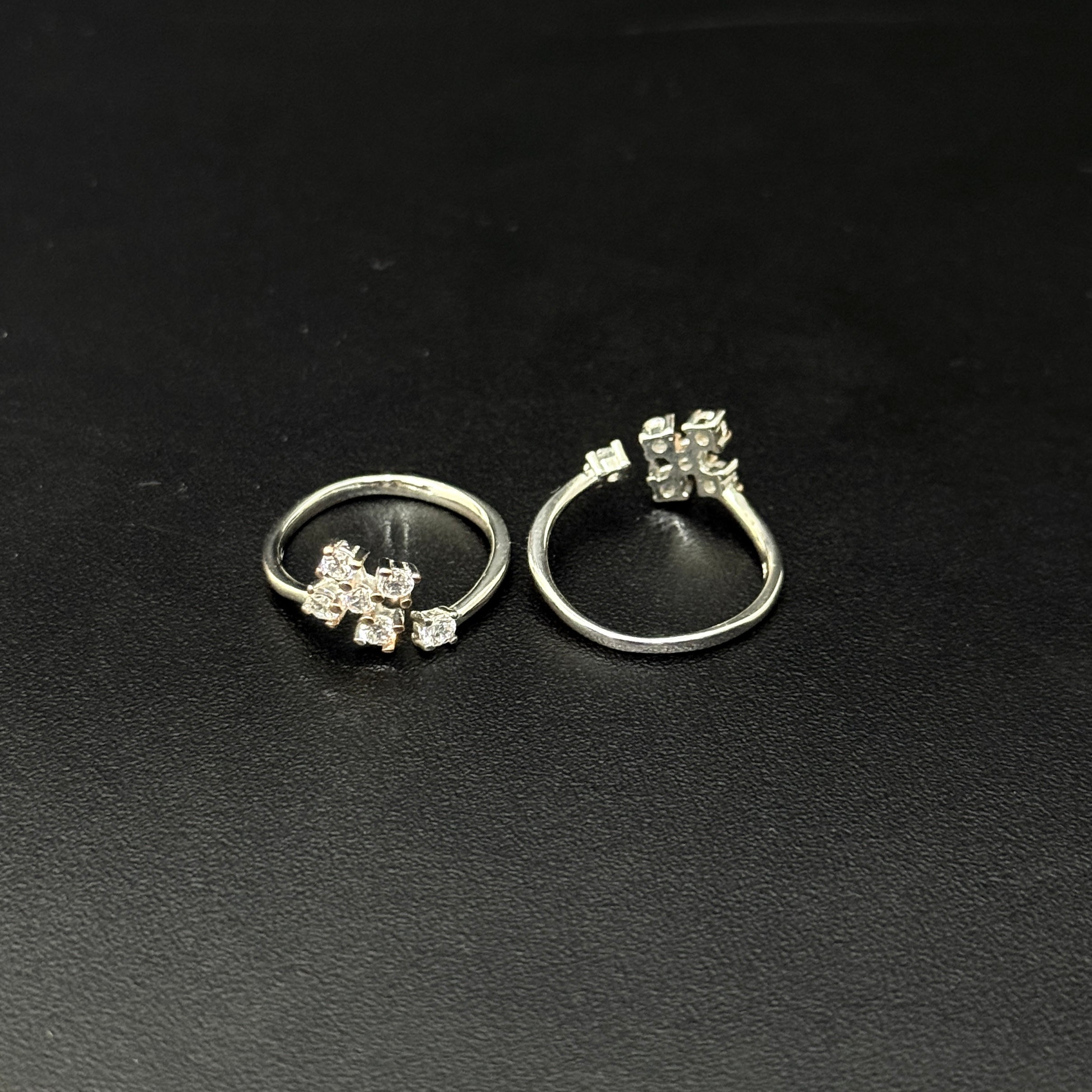 Ladies Silver Toe Rings_Flora Loop SS