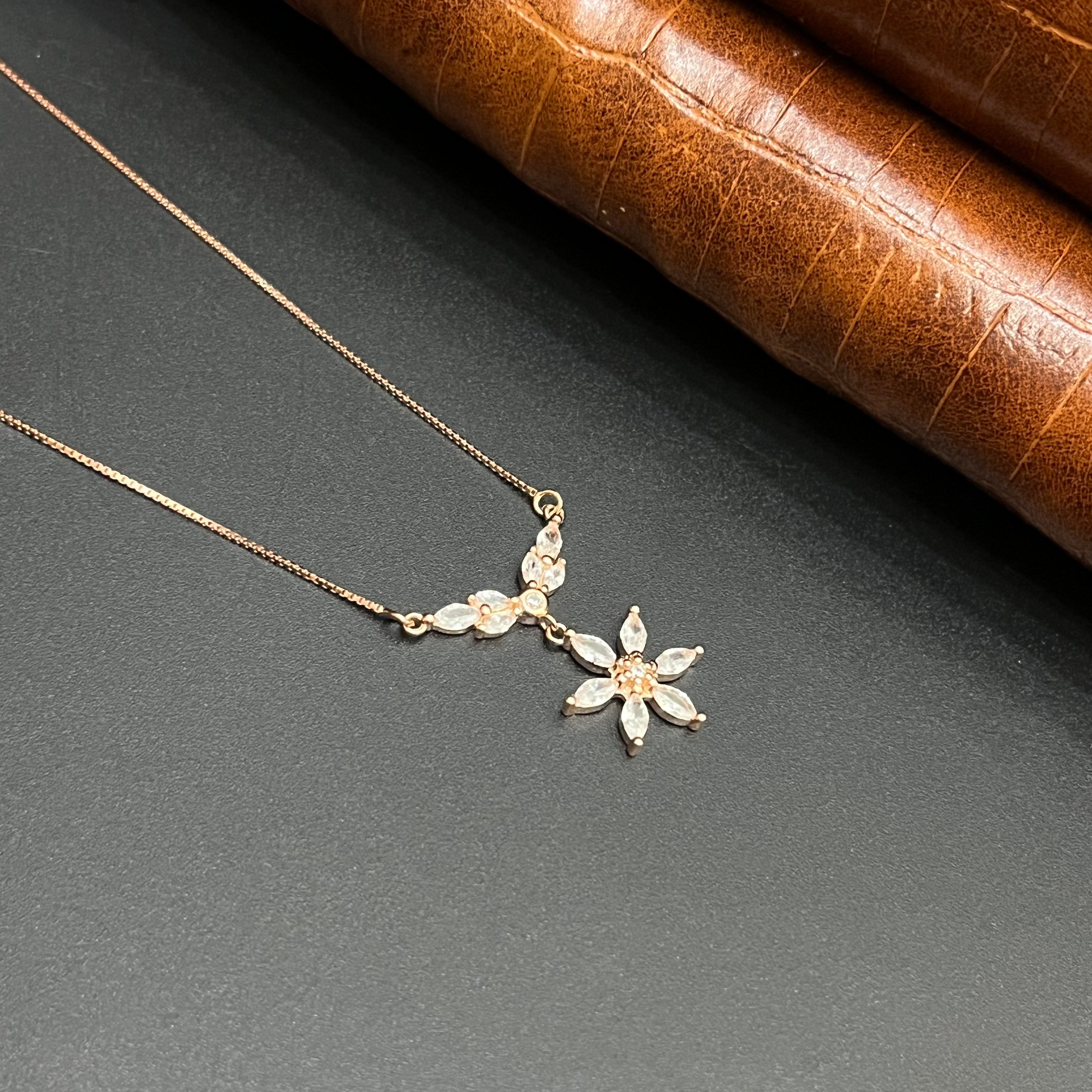 Silver Ladies Pendant Chain Graceful Flower Drop Rose Gold 925