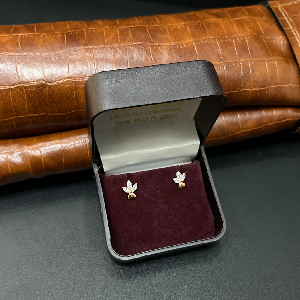 Silver Second Studs Heat Clover RG