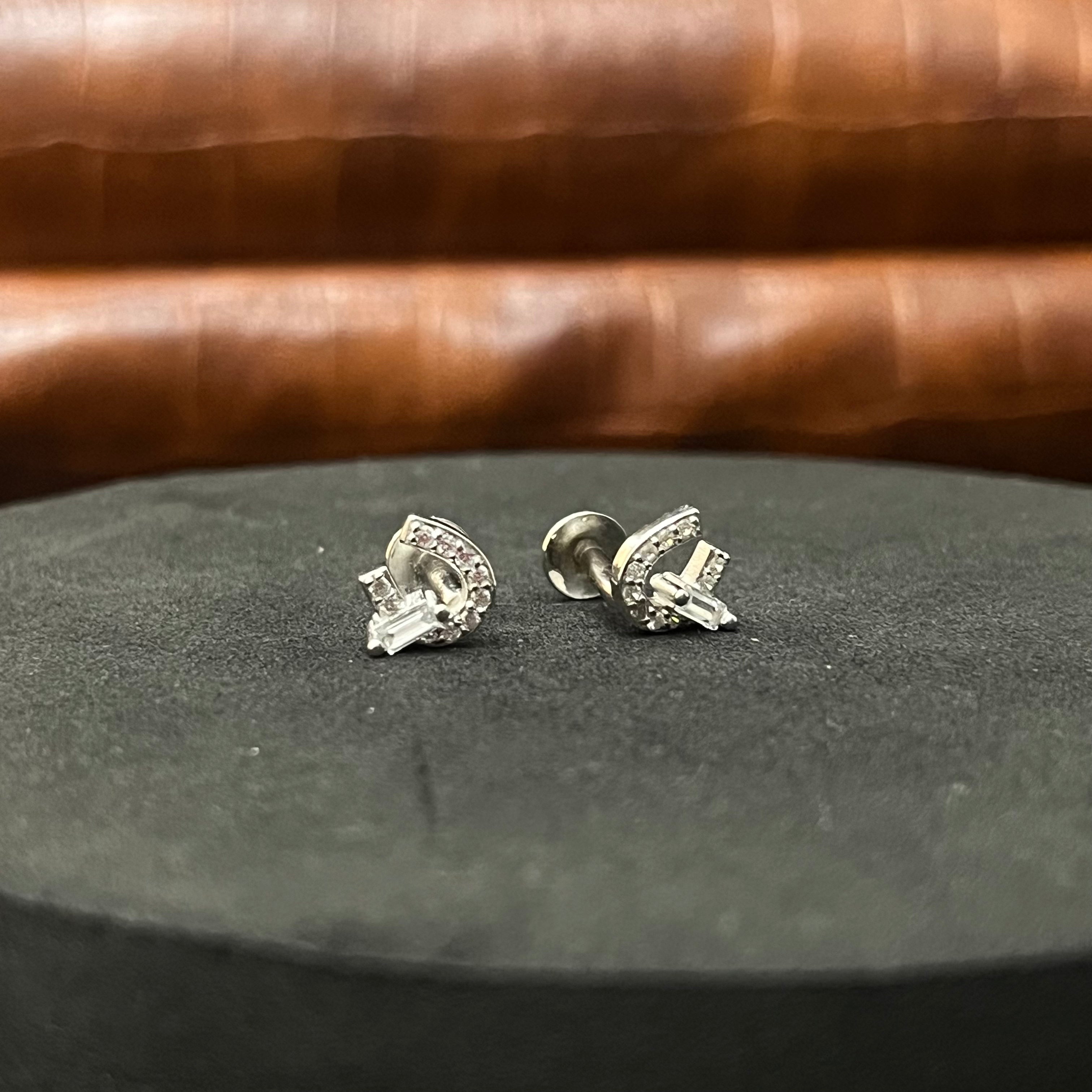Silver Ladies Stud  U White Stone