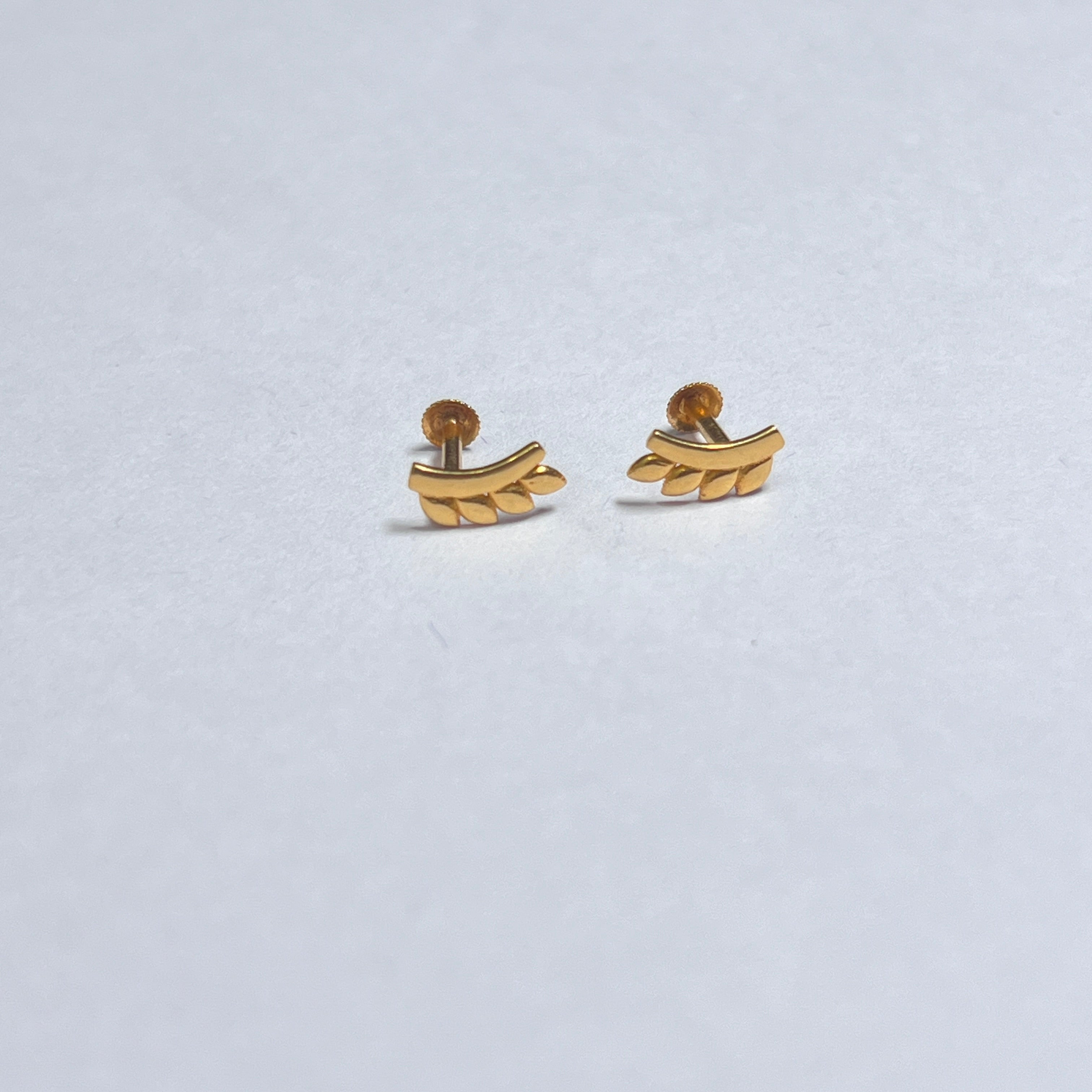 Gold Studs Leaf