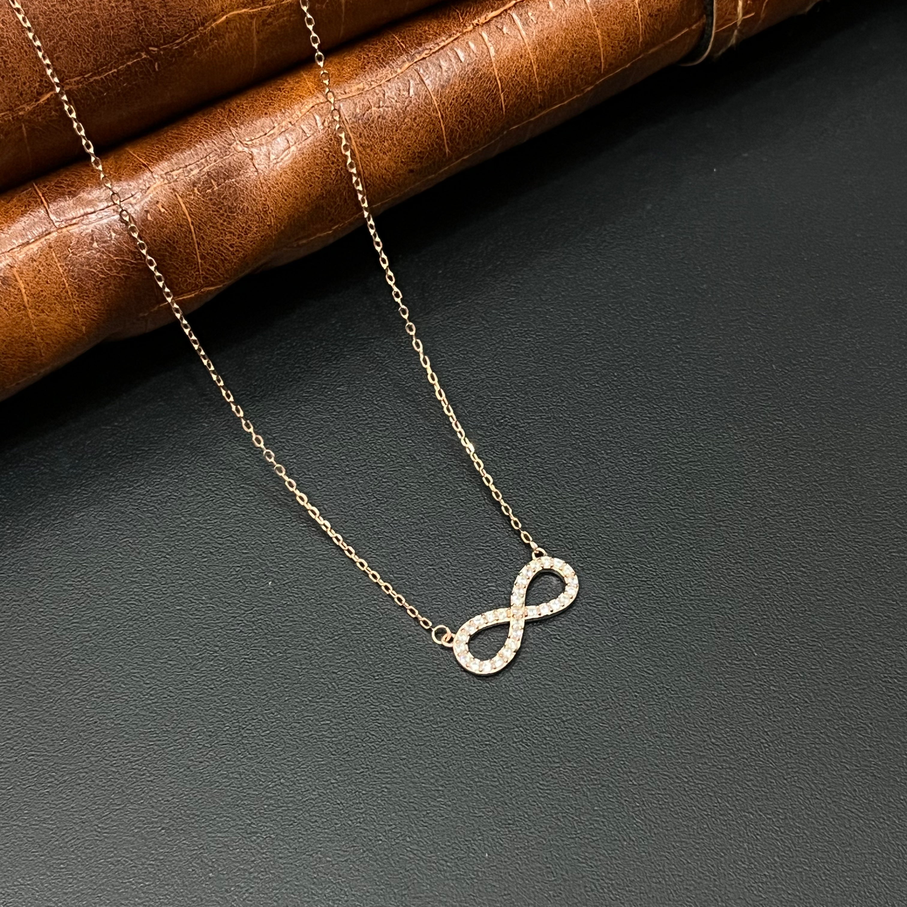 Silver Ladies Chain Infinity Rosegold