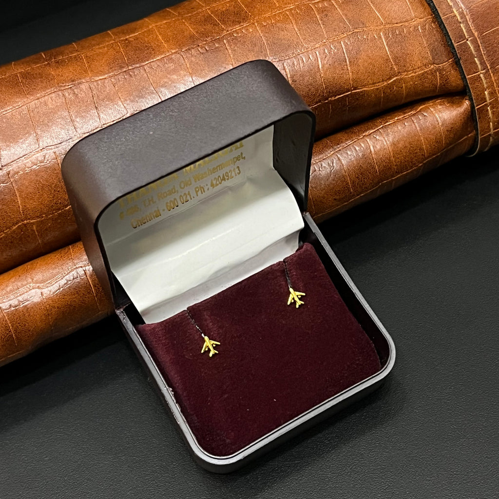Gold Studs Flight design
