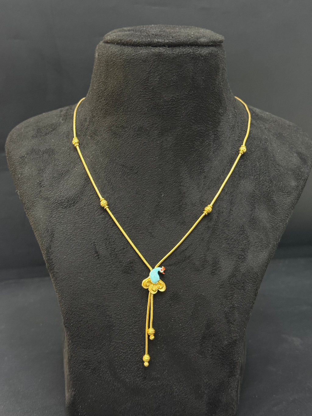 Ladies Pendant Chain 2