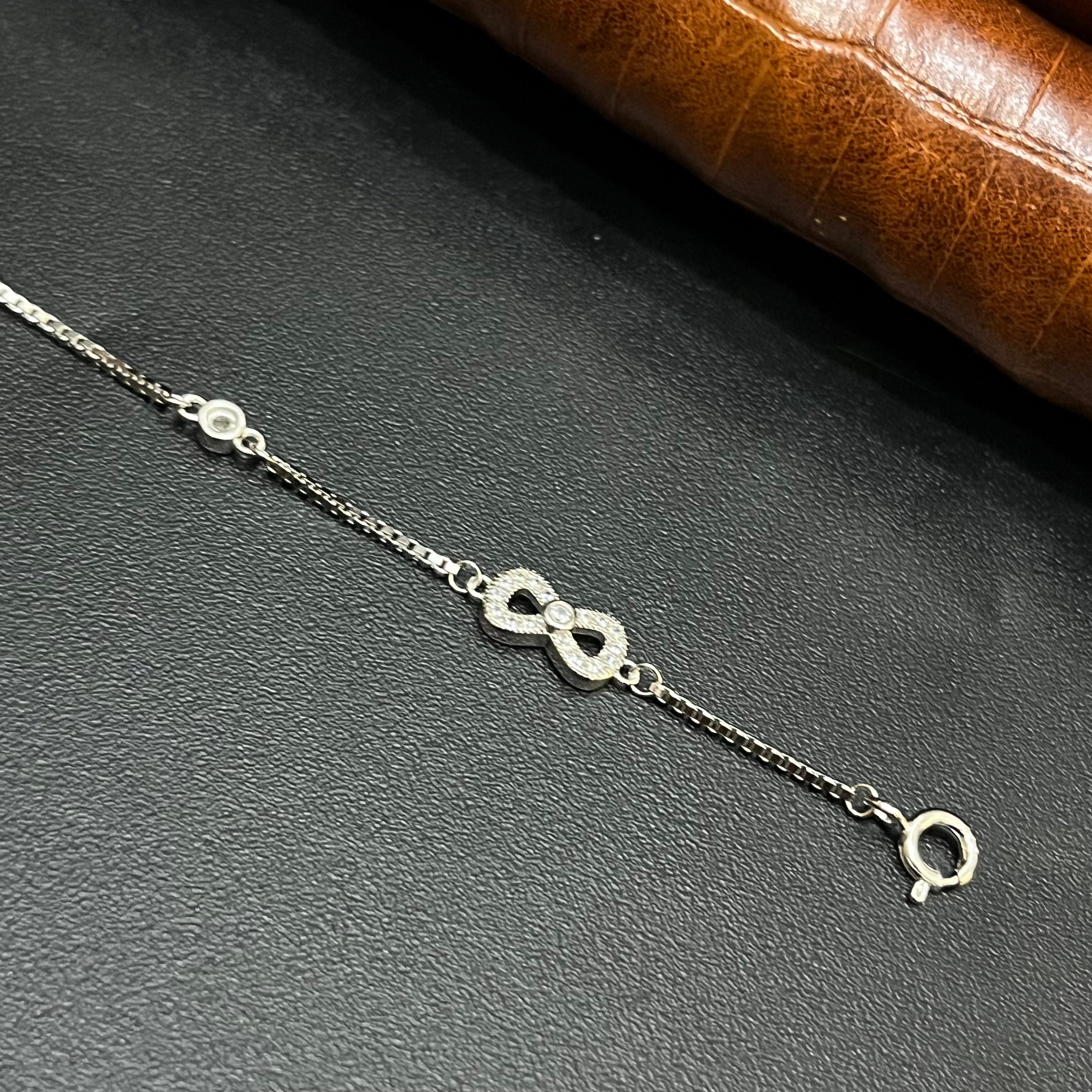 Silver Ladies Bracelet Three Infinity White Stone 925