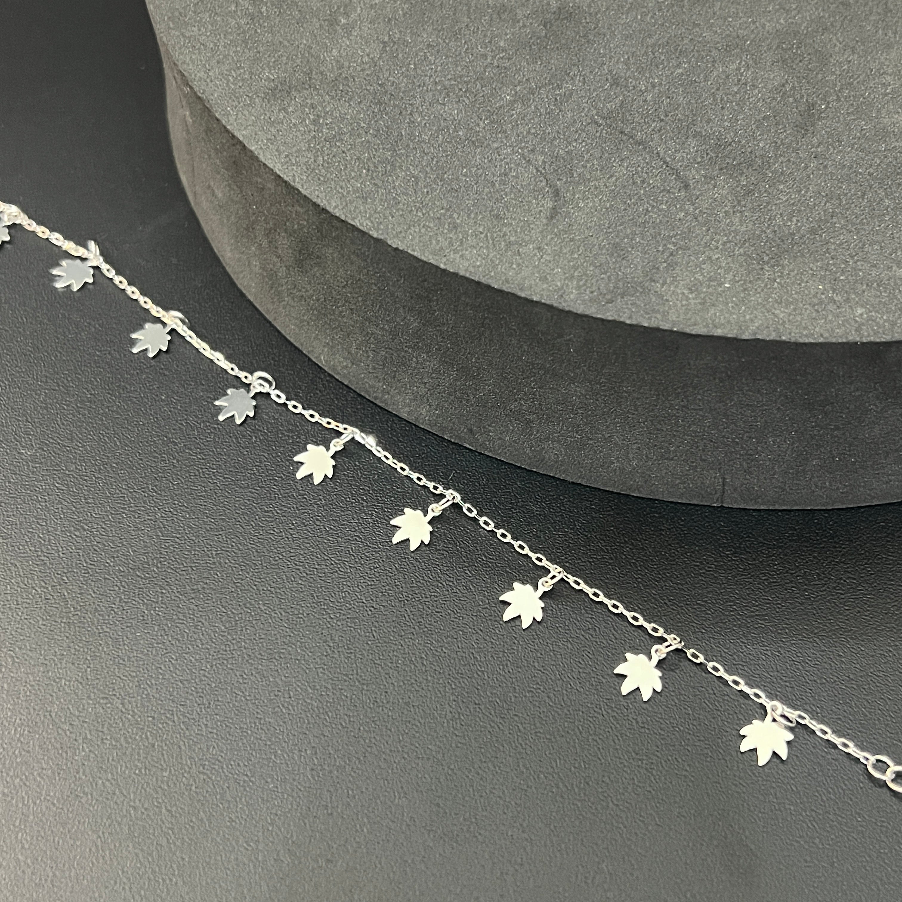Ladies Bracelet Hanging DS1